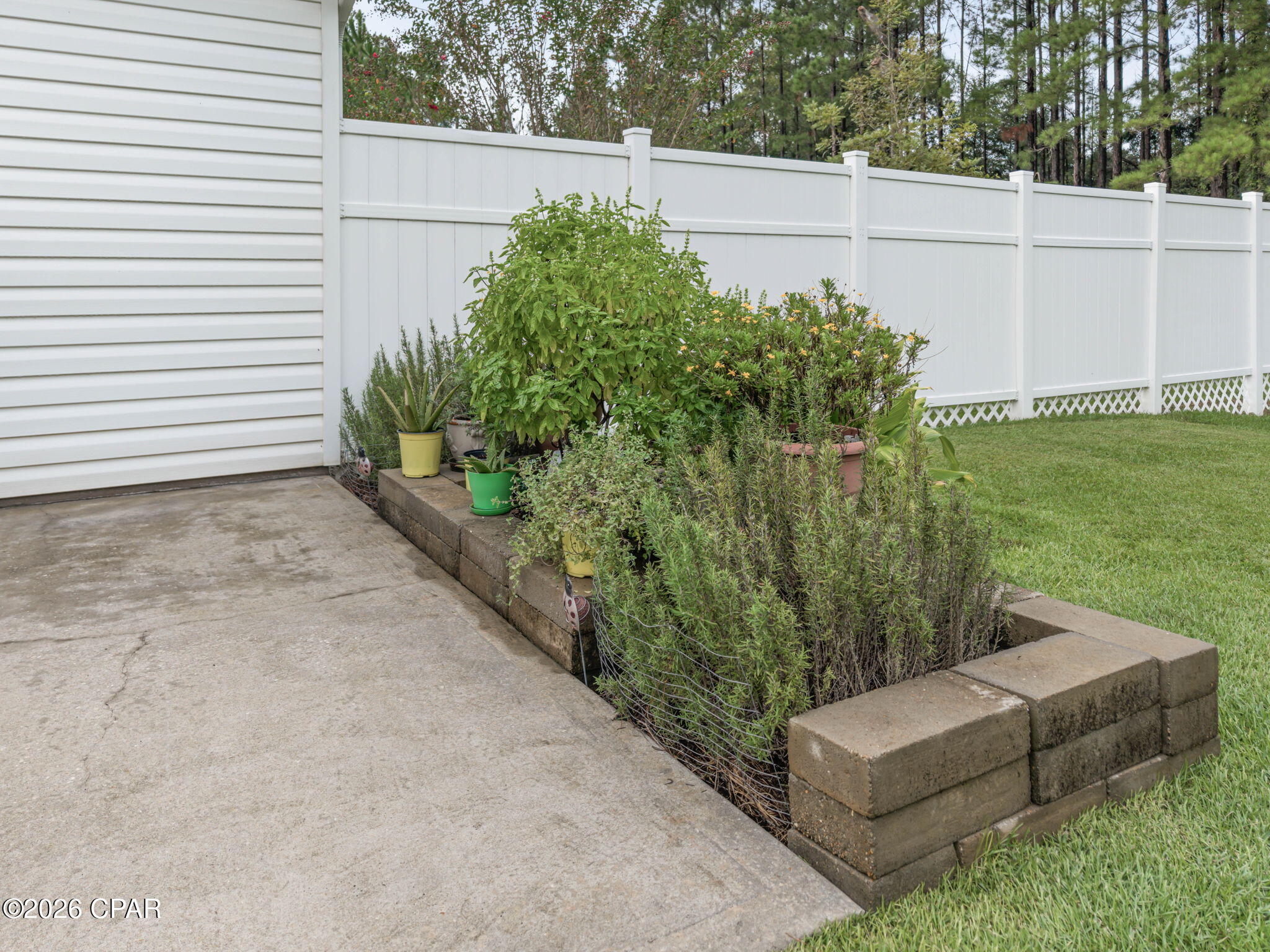 2434 Topaz Road