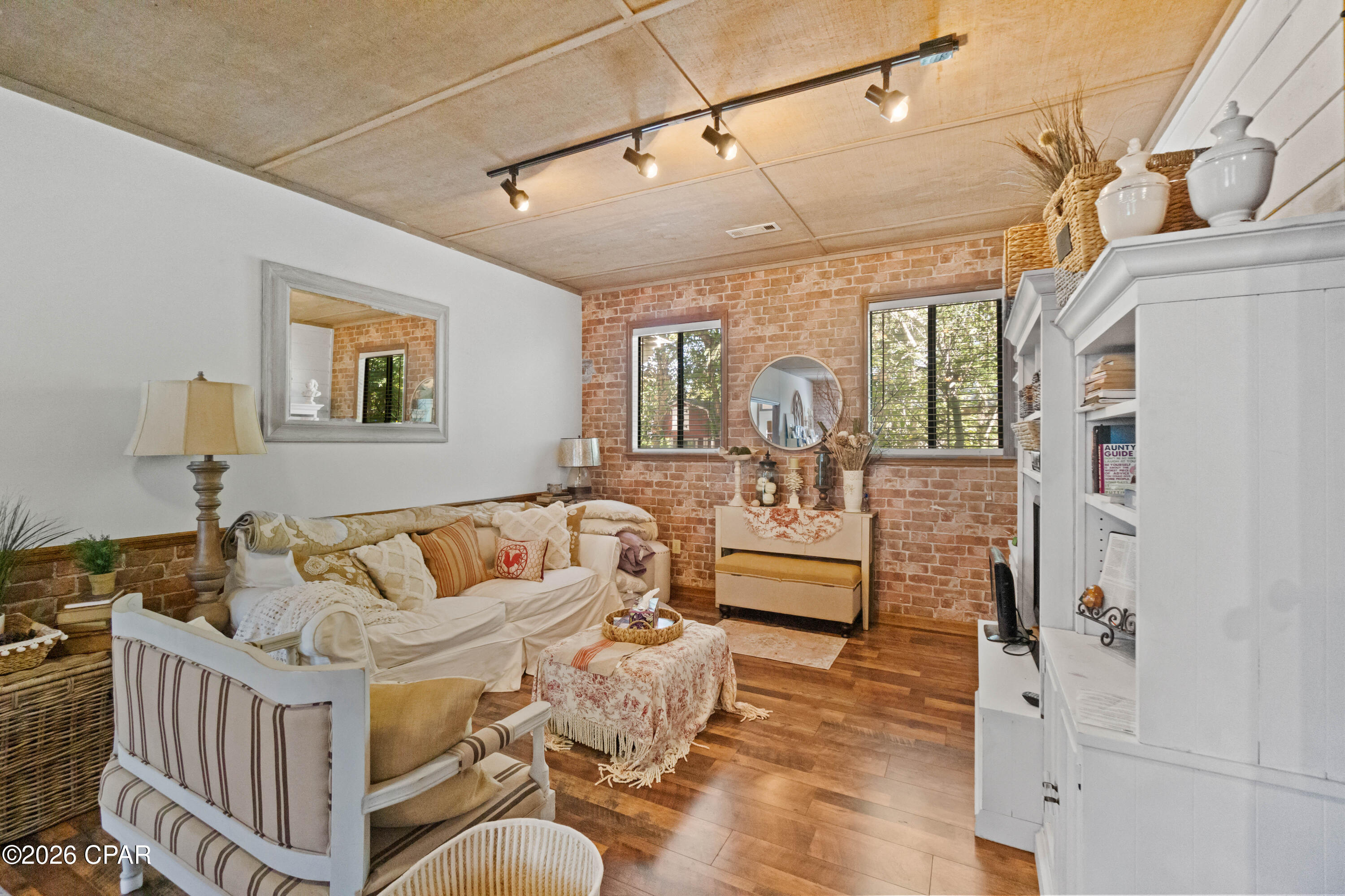 2825 Jackson Bluff Road