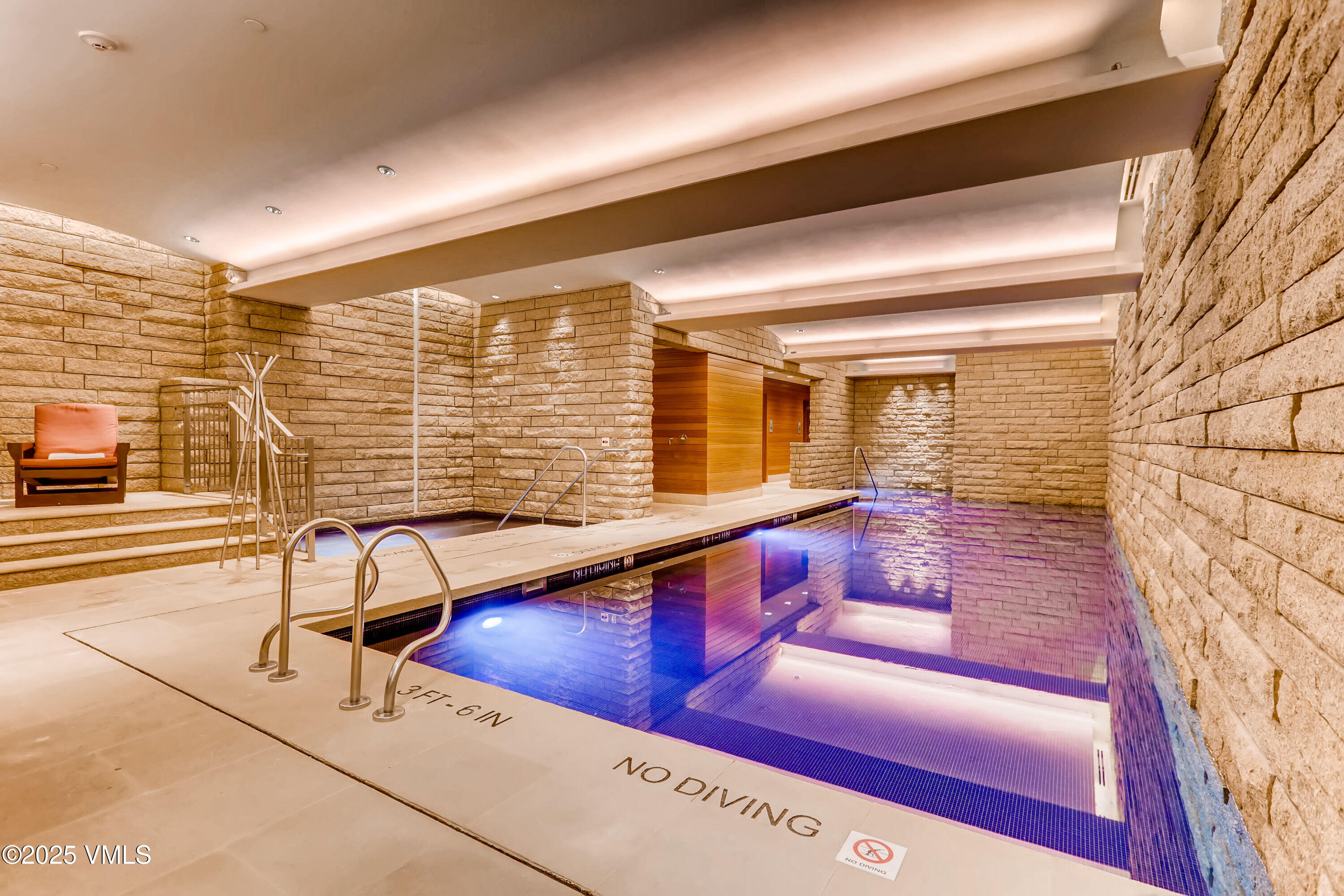 141 E Meadow 4G WEST