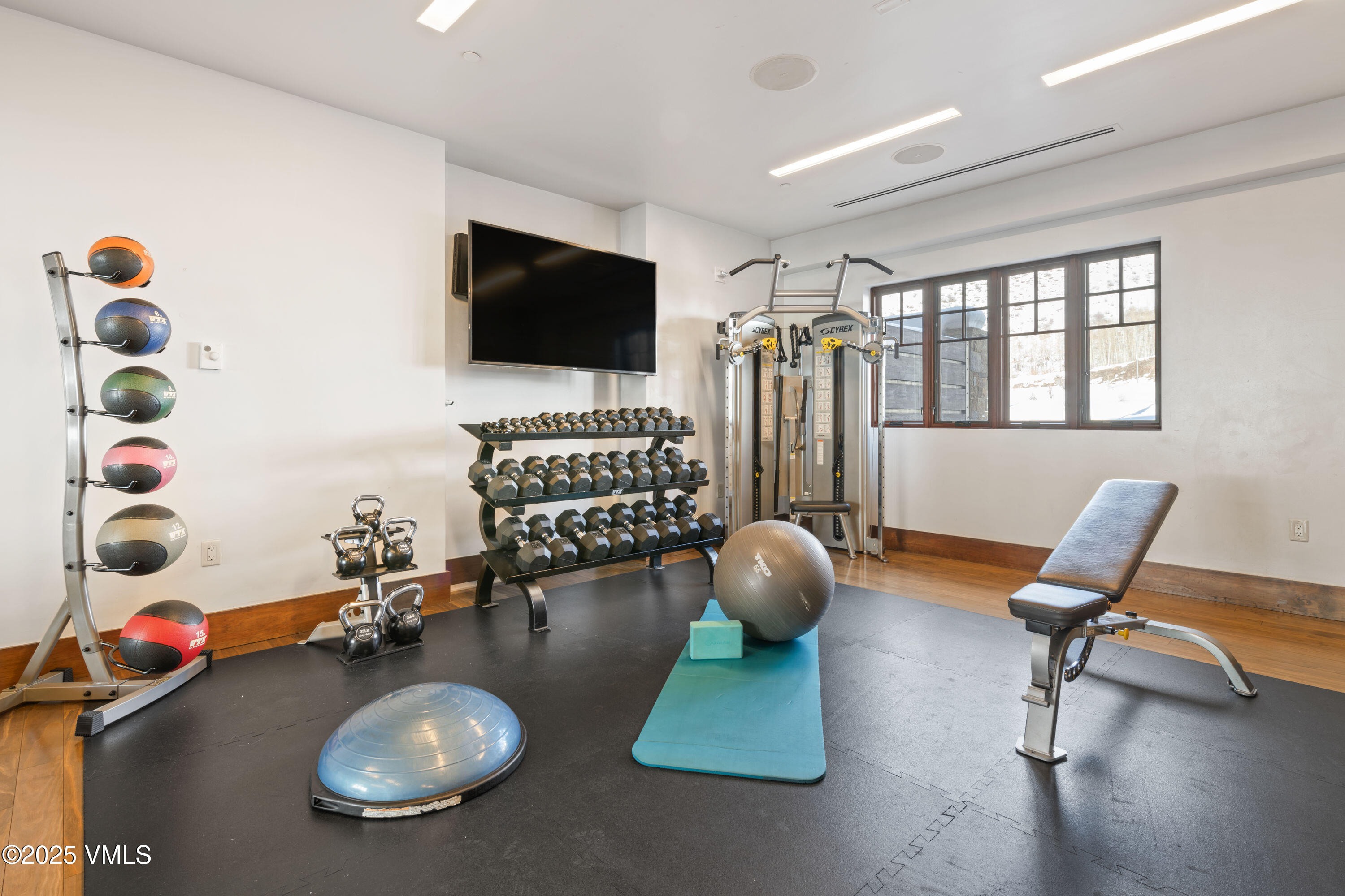 141 E Meadow 4G WEST