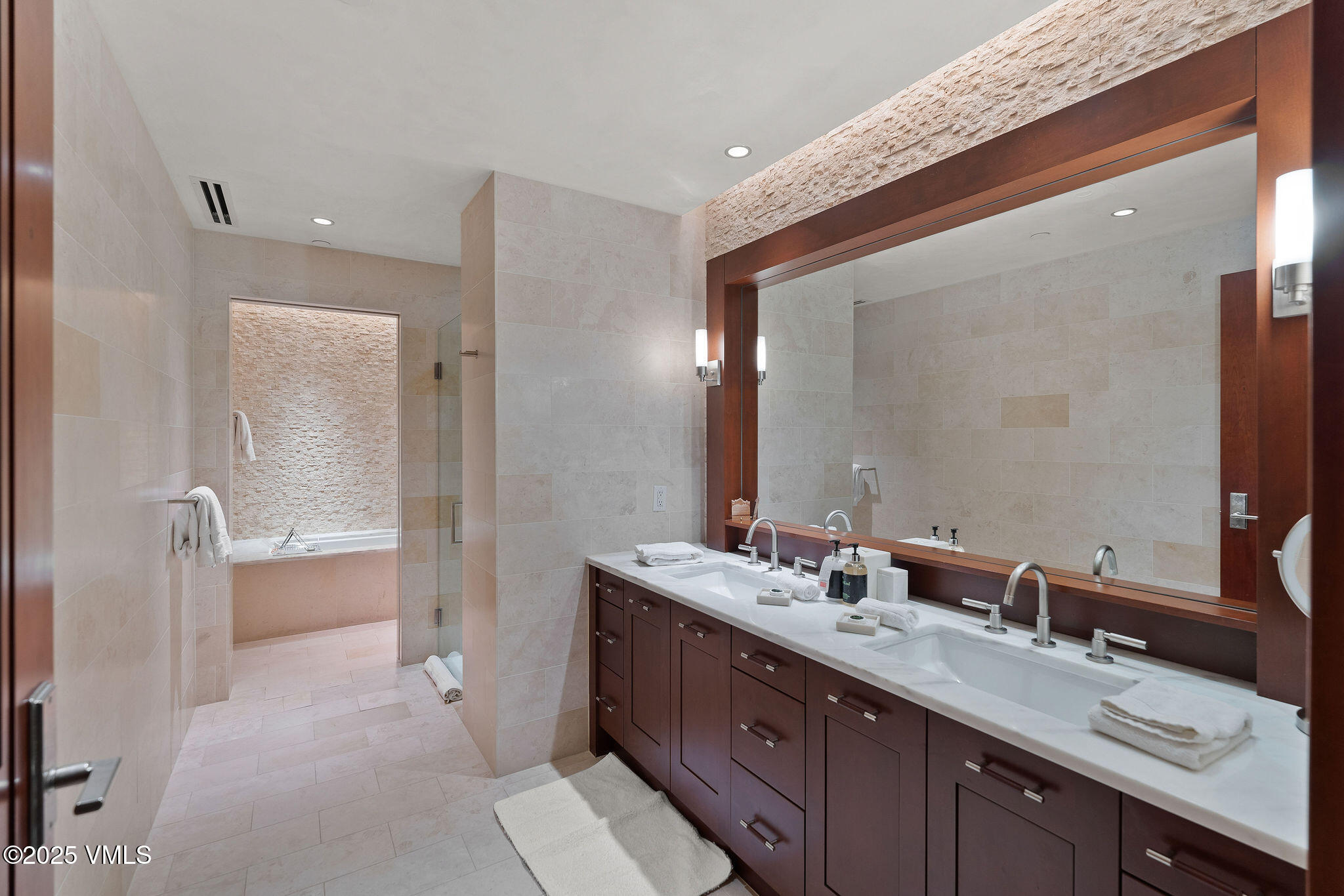 141 E Meadow 4G WEST