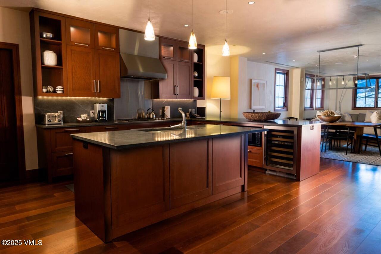 141 E Meadow 4G WEST