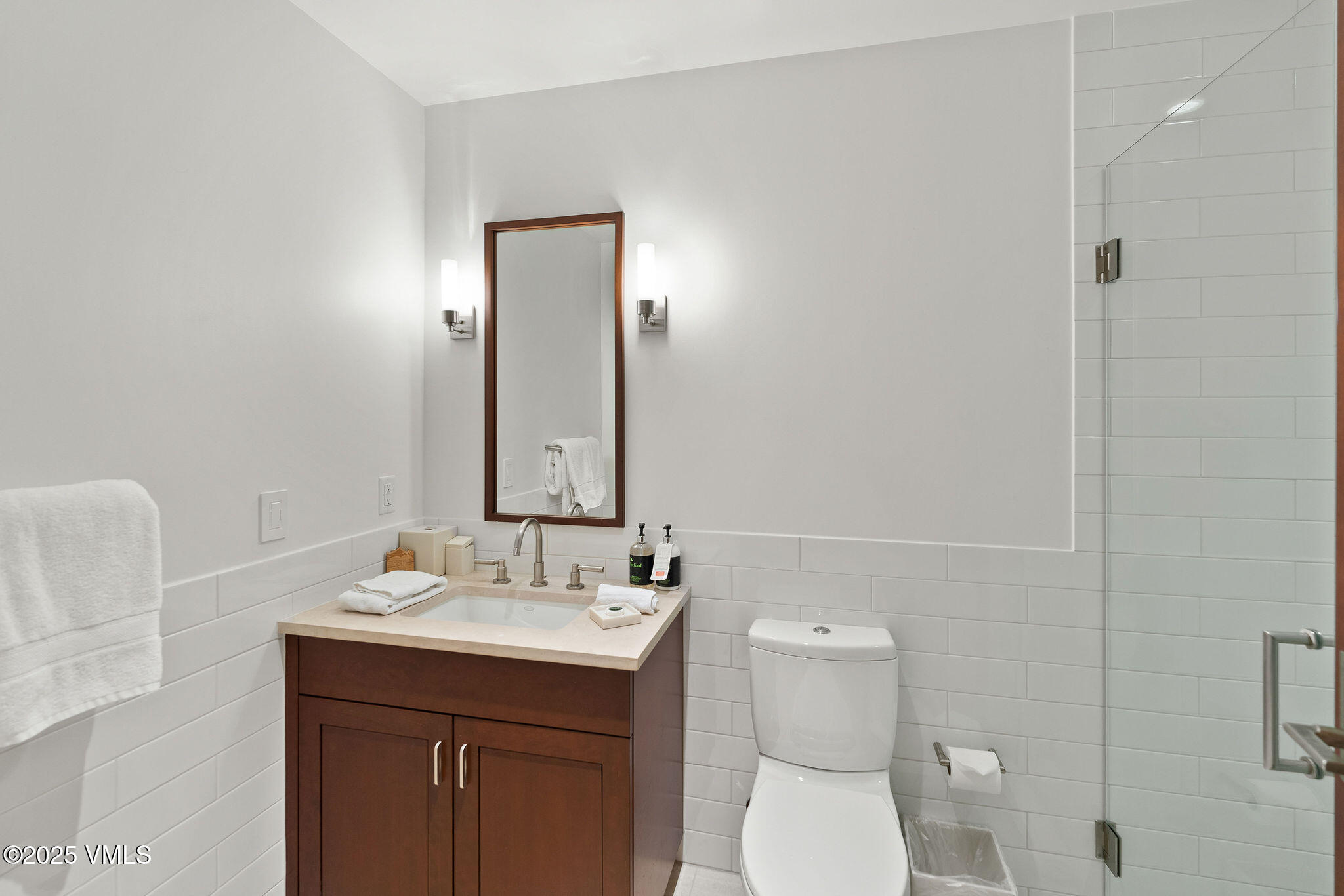 141 E Meadow 4G WEST