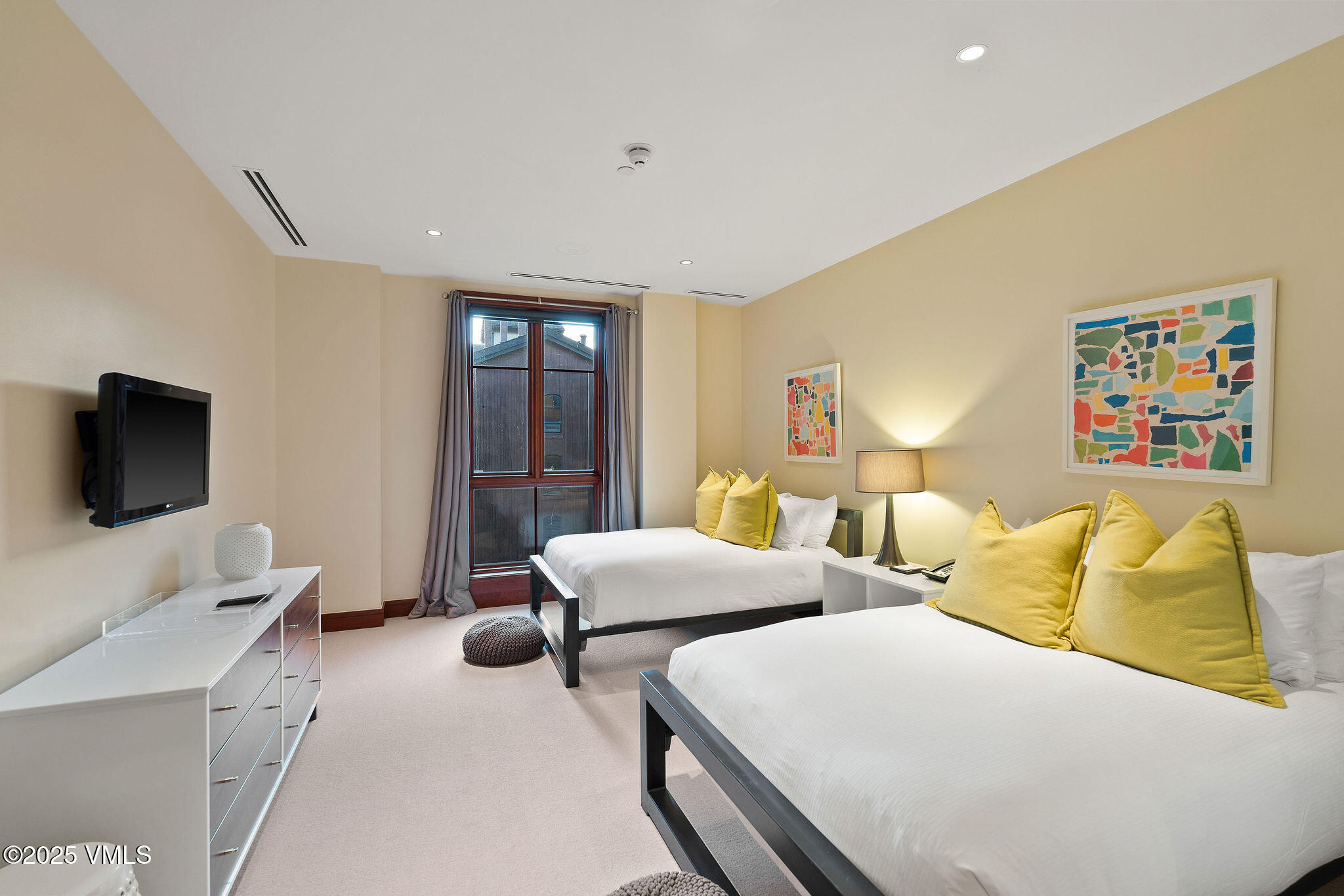 141 E Meadow 4G WEST