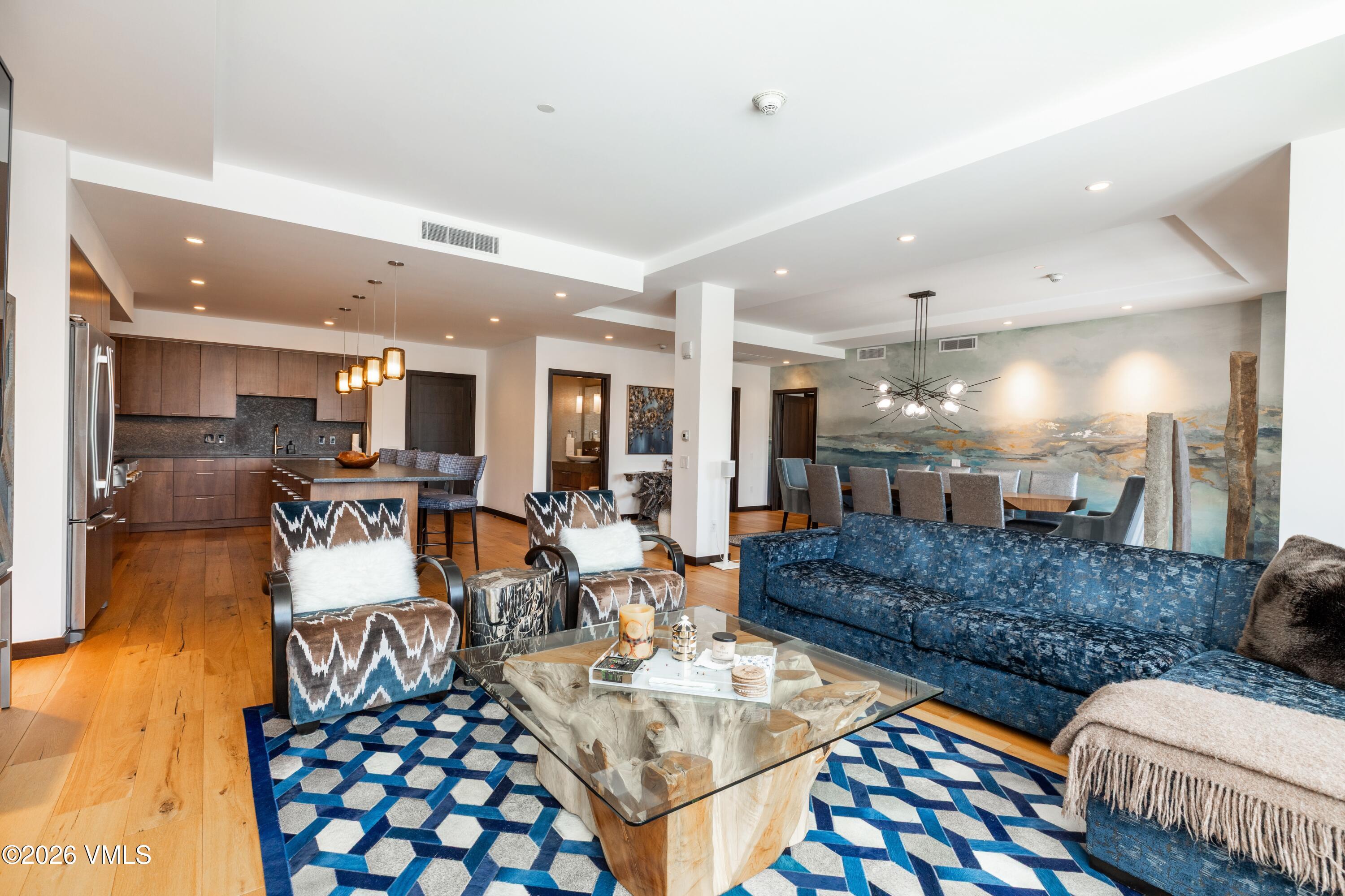 701 W Lionshead Circle W503