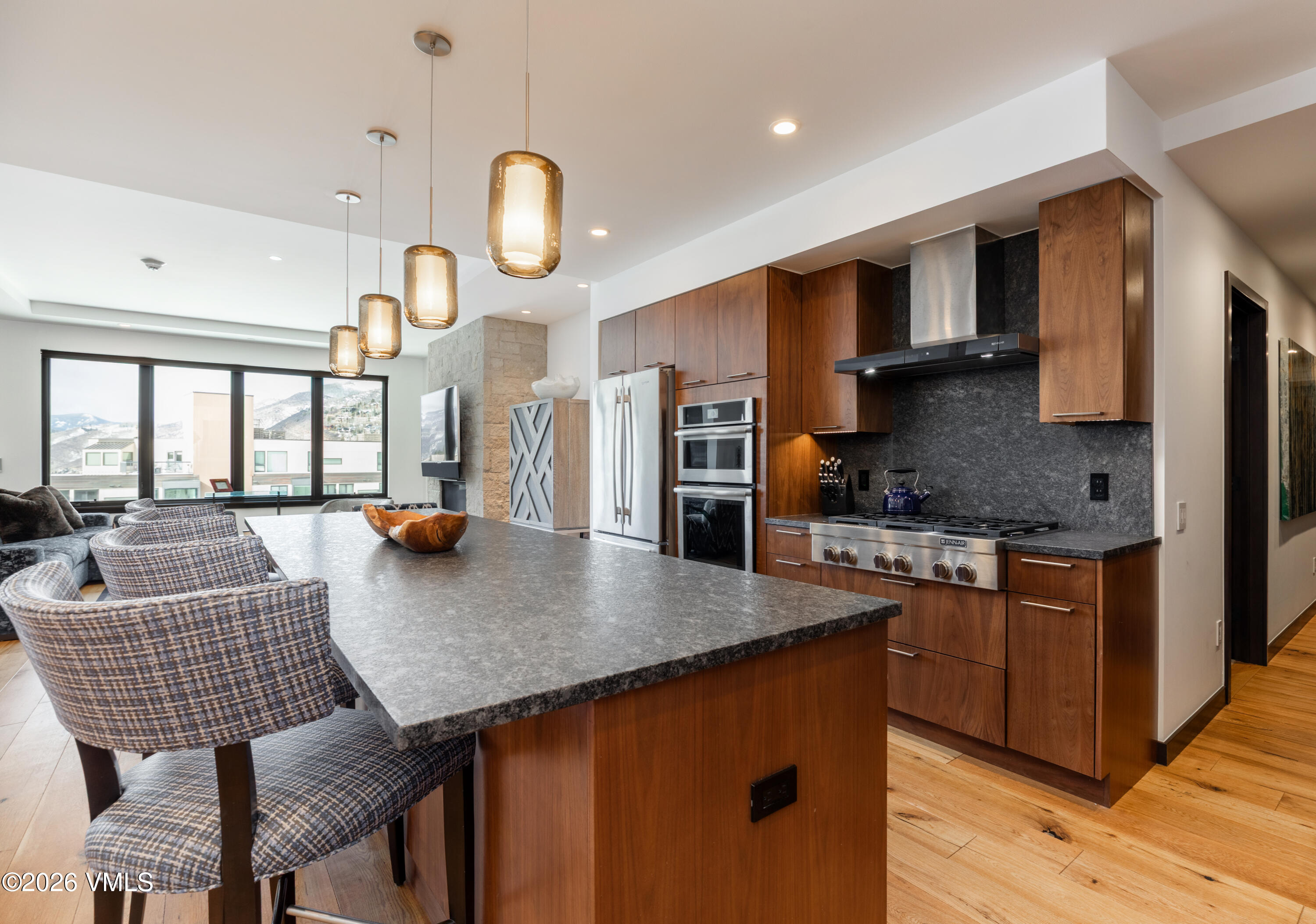 701 W Lionshead Circle W503