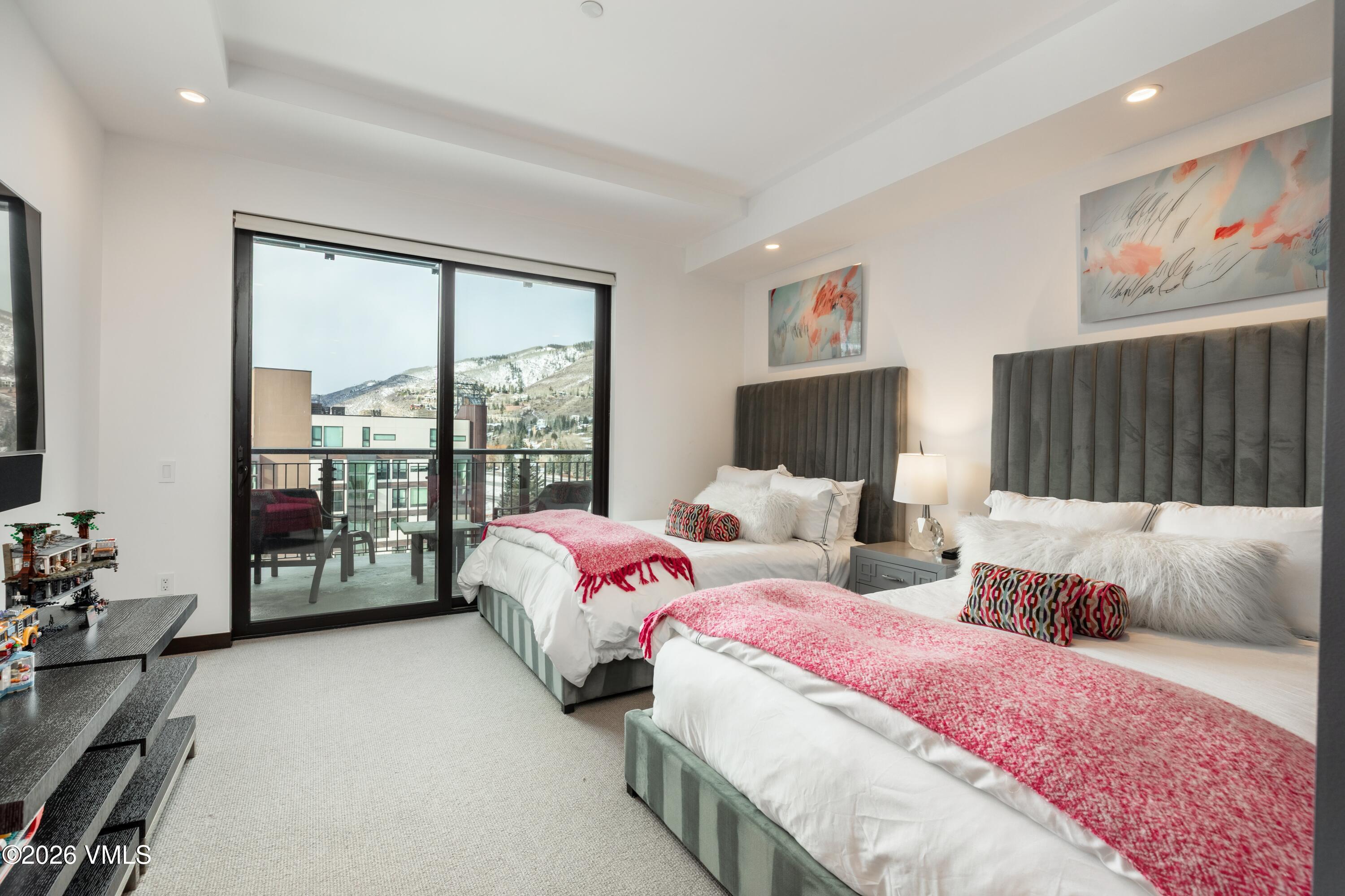 701 W Lionshead Circle W503