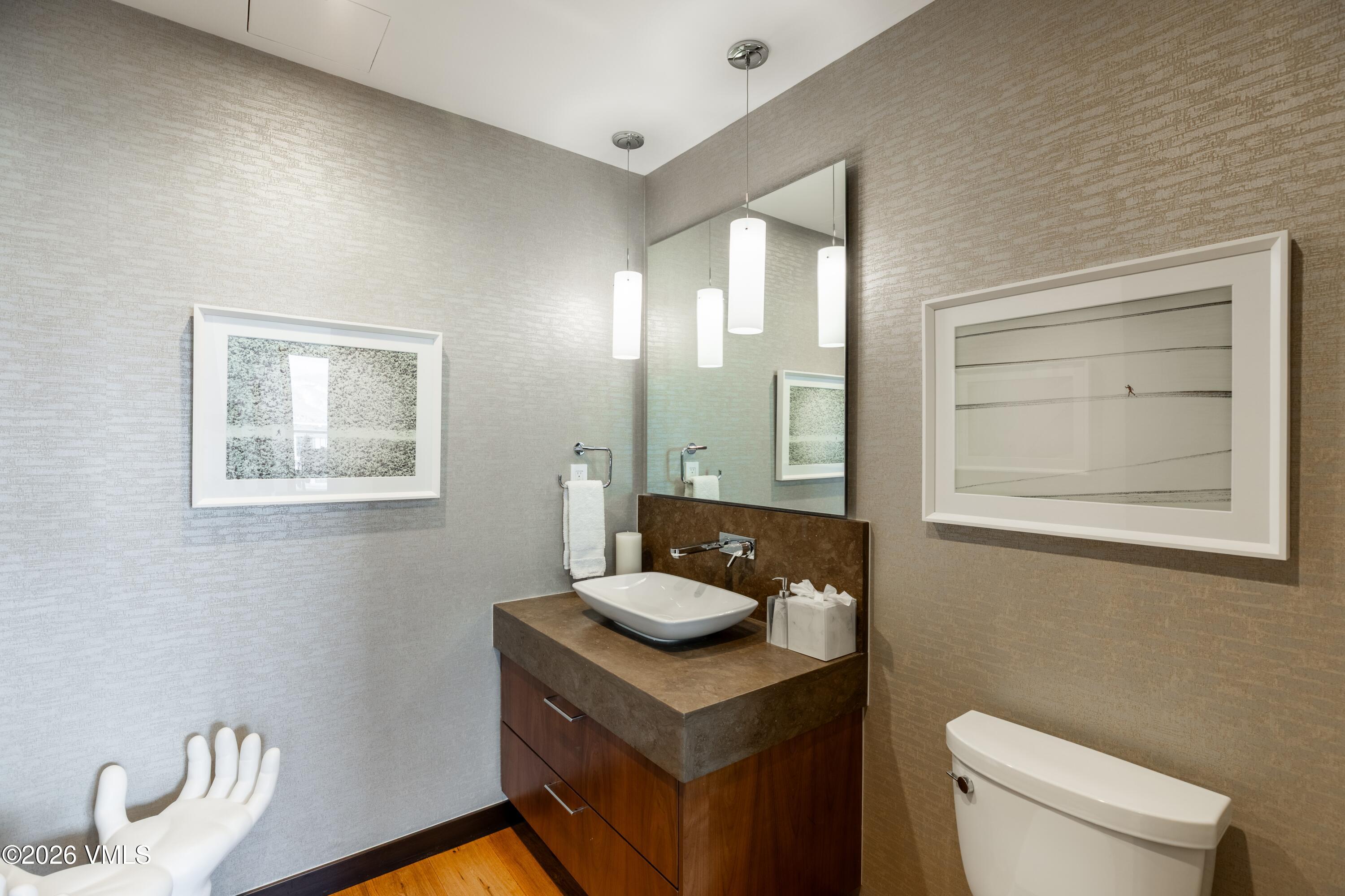 701 W Lionshead Circle W503