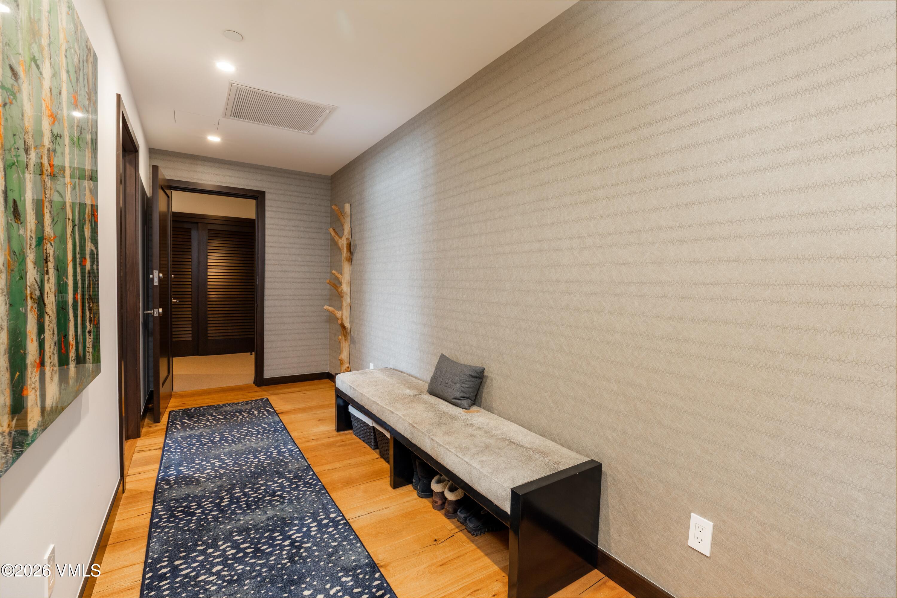 701 W Lionshead Circle W503