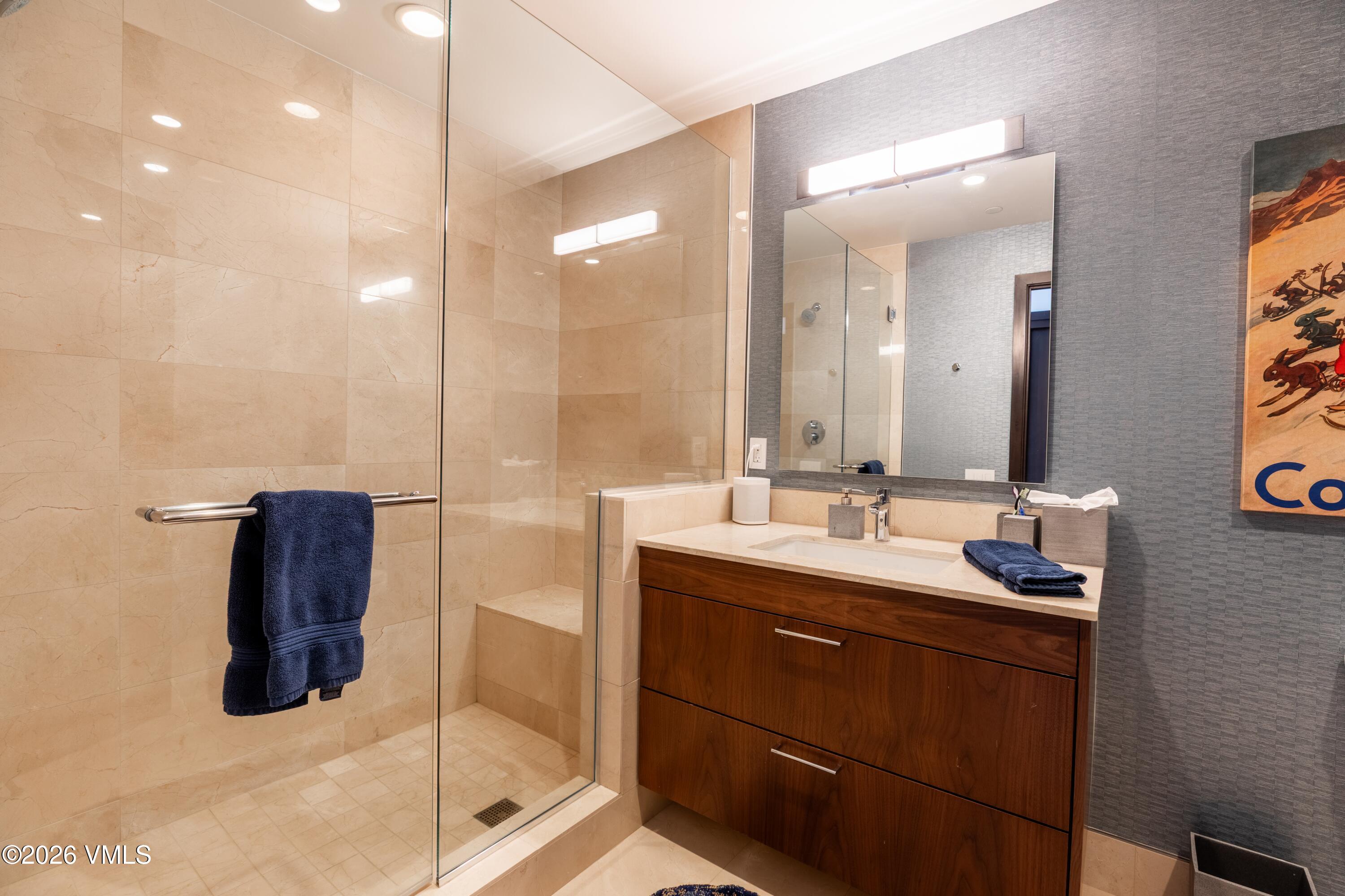 701 W Lionshead Circle W503