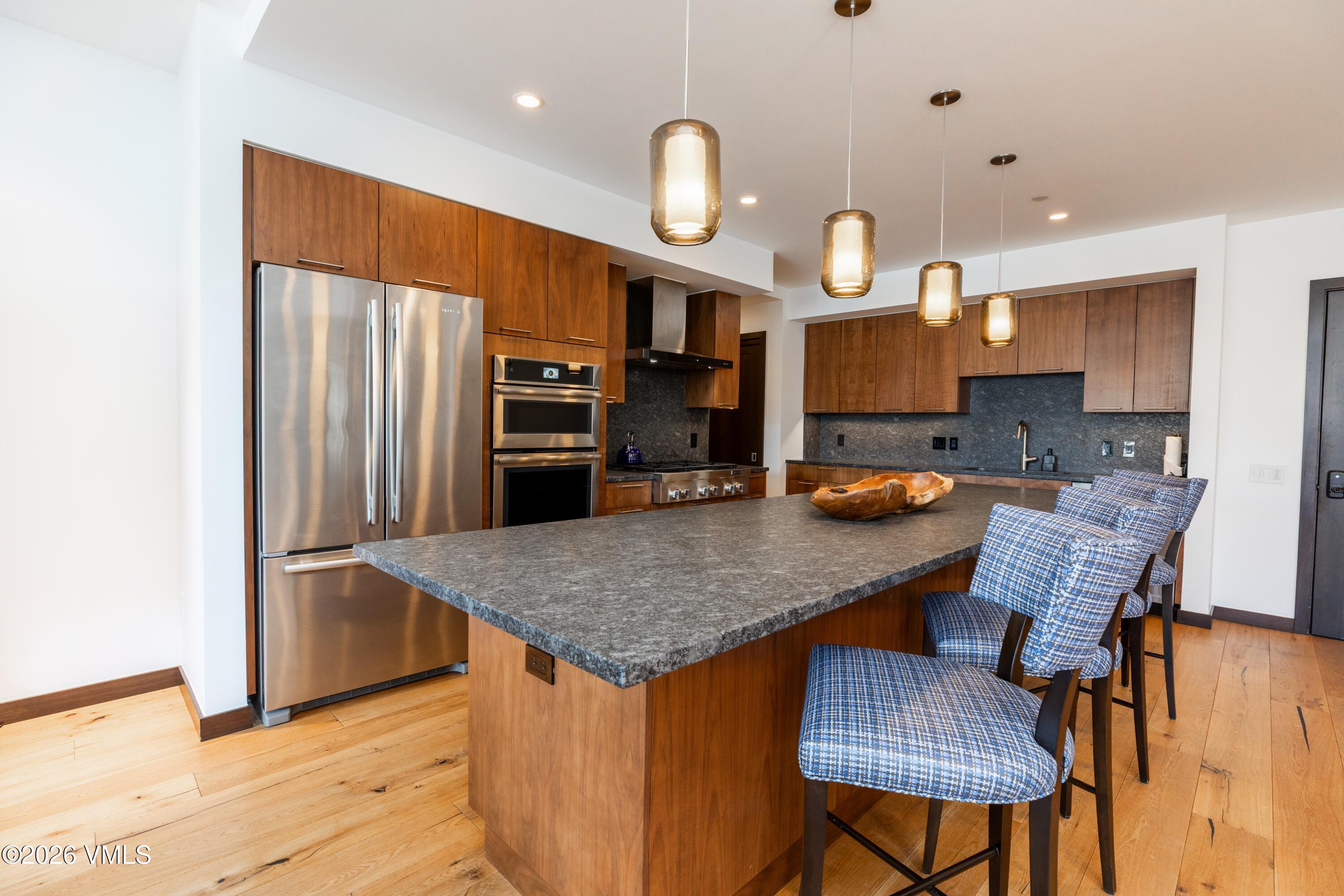 701 W Lionshead Circle W503