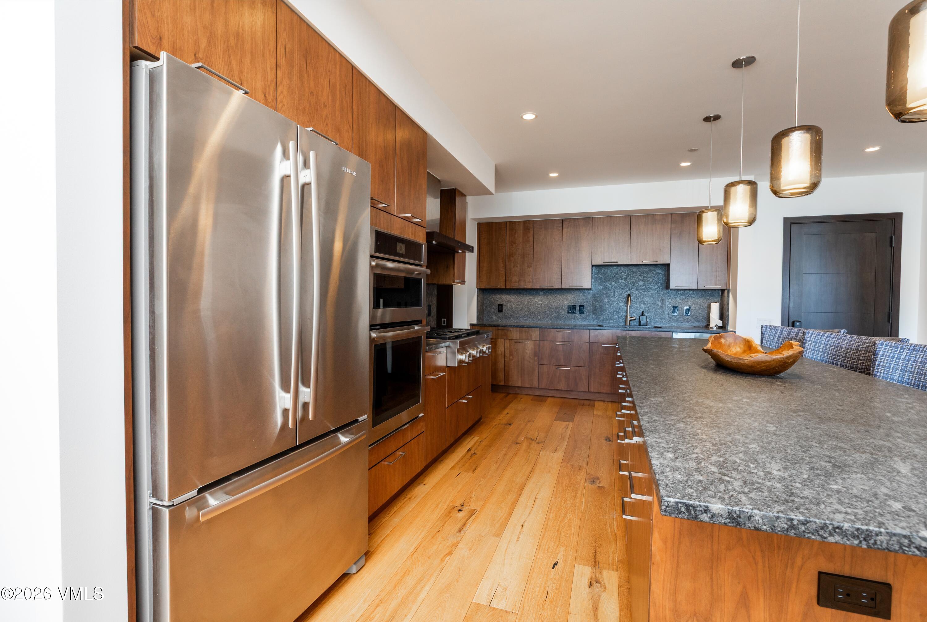 701 W Lionshead Circle W503