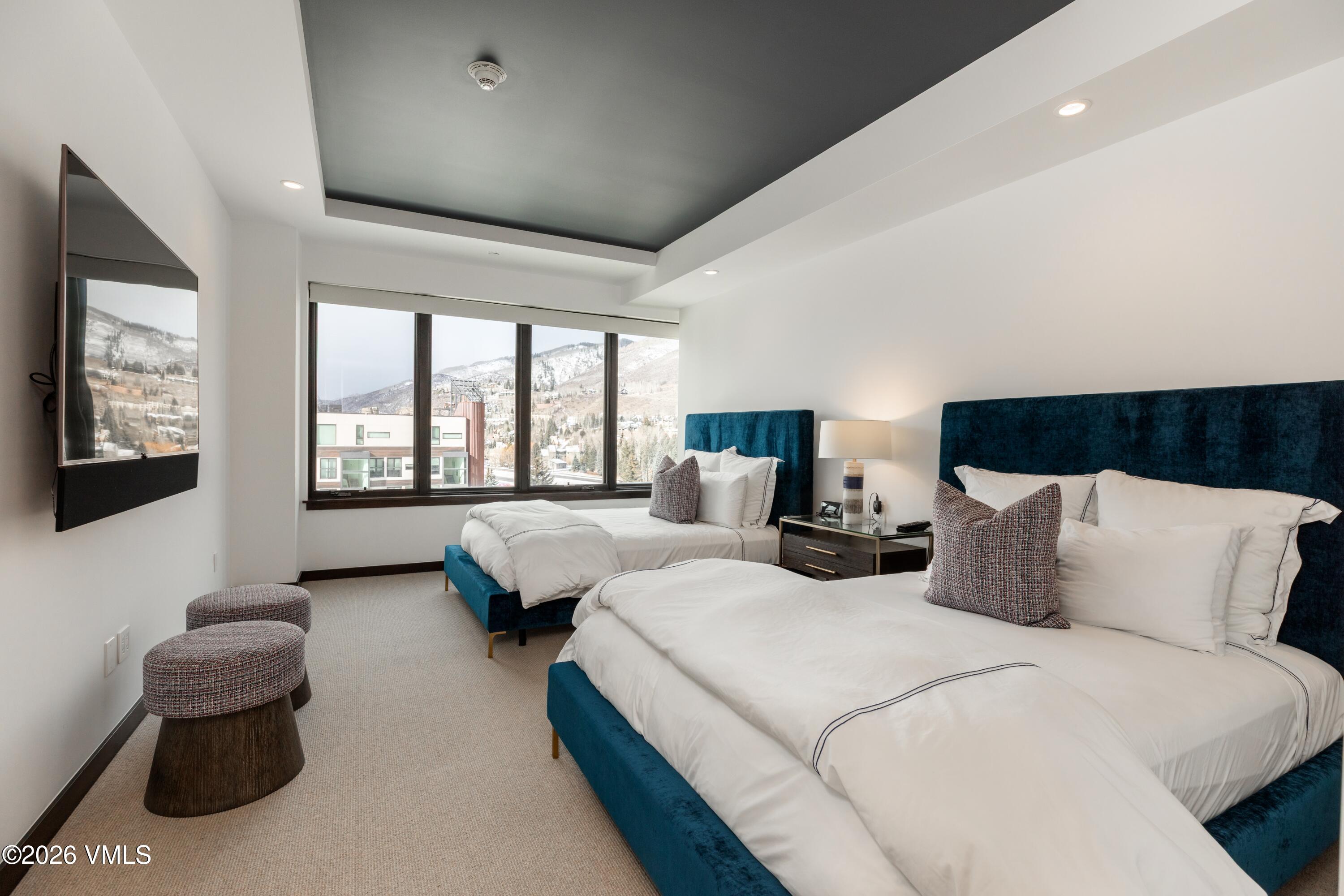 701 W Lionshead Circle W503