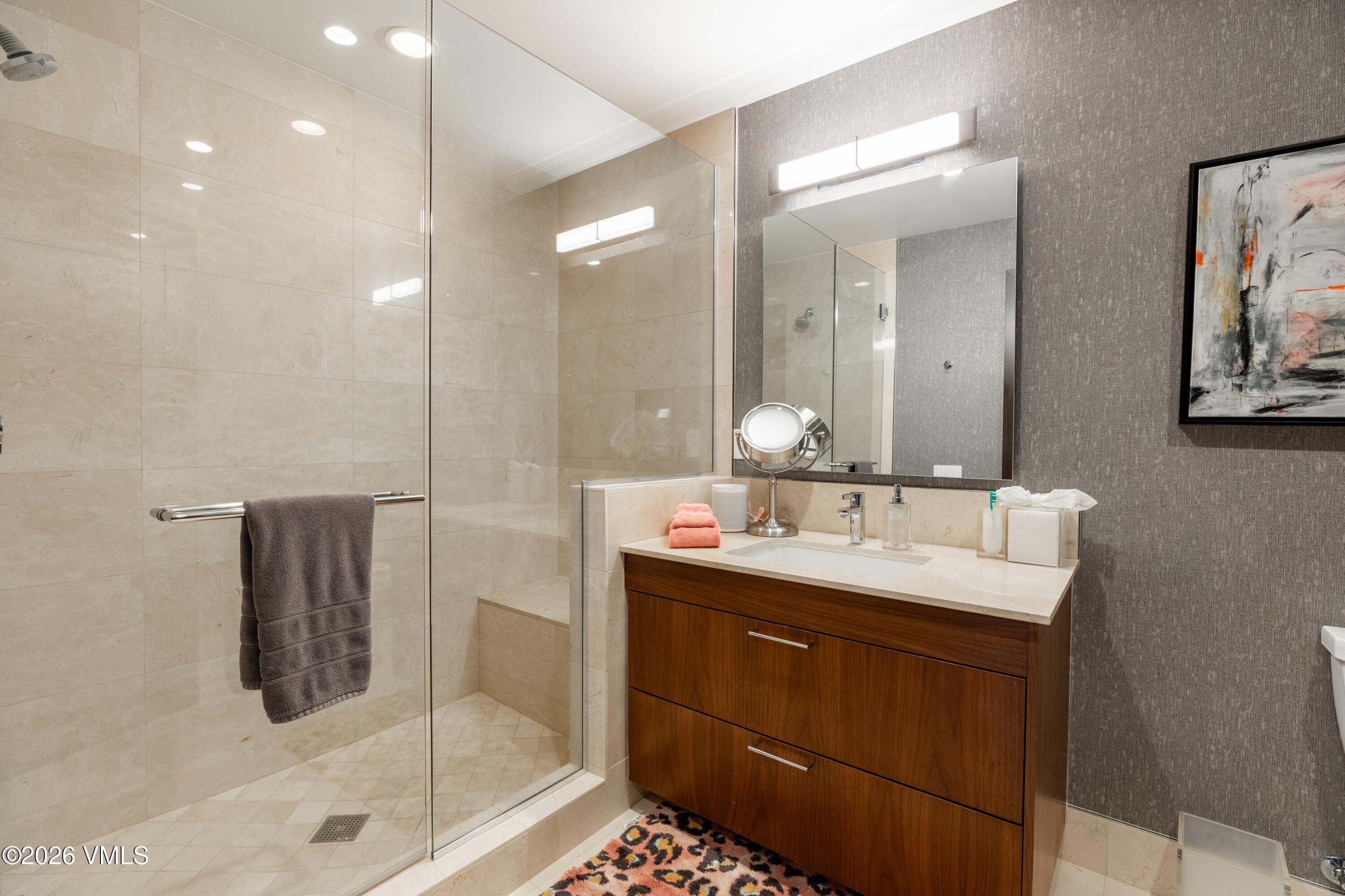 701 W Lionshead Circle W503