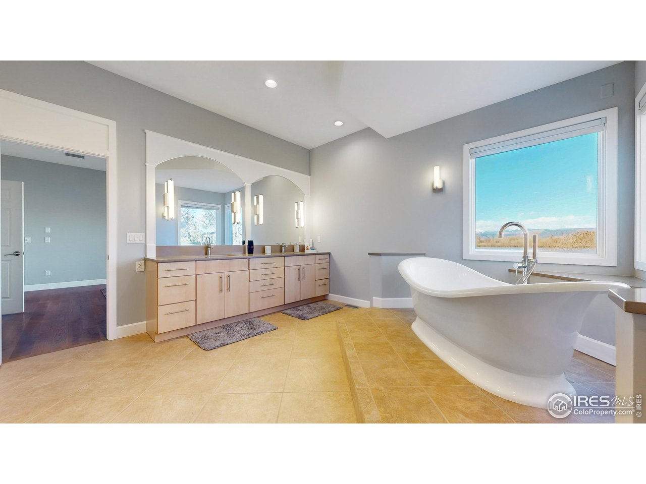 10667 E Goose Haven Dr