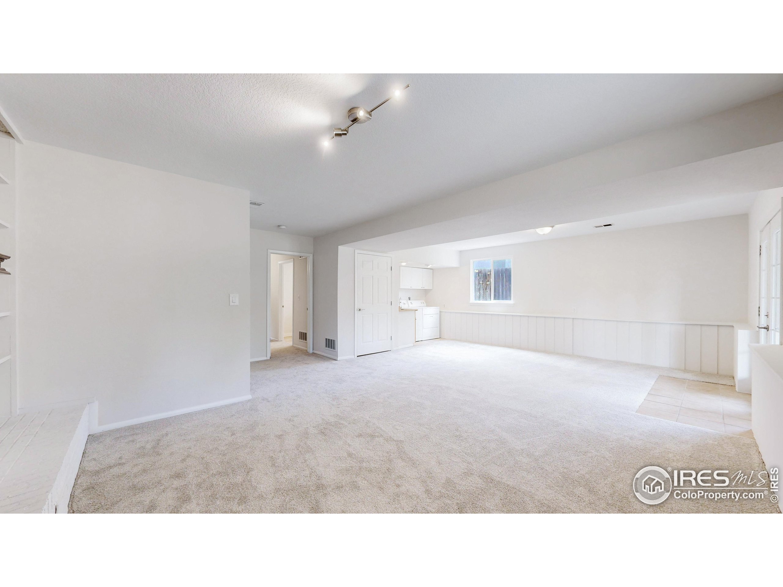 1289 Doric Dr