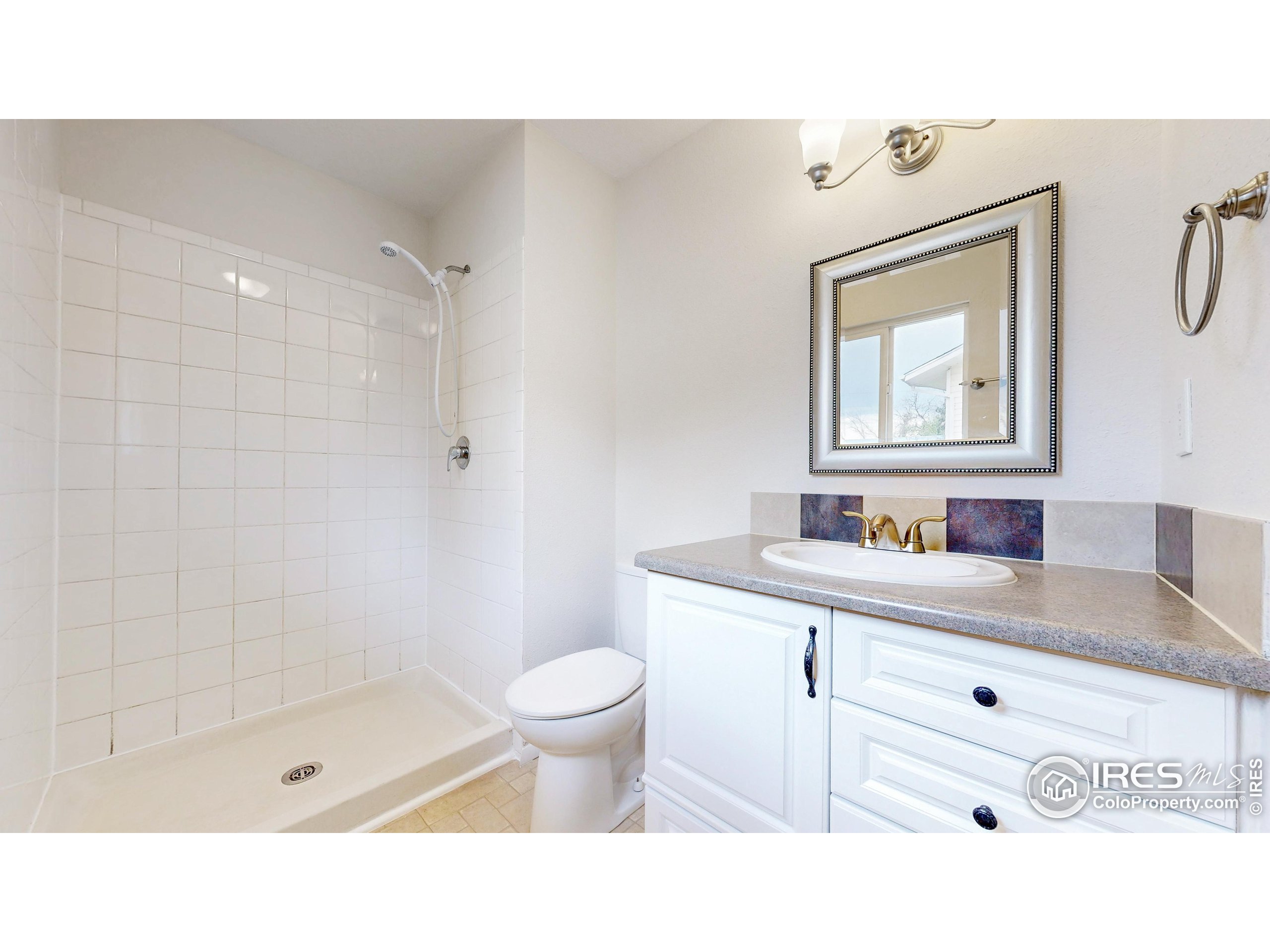 1289 Doric Dr
