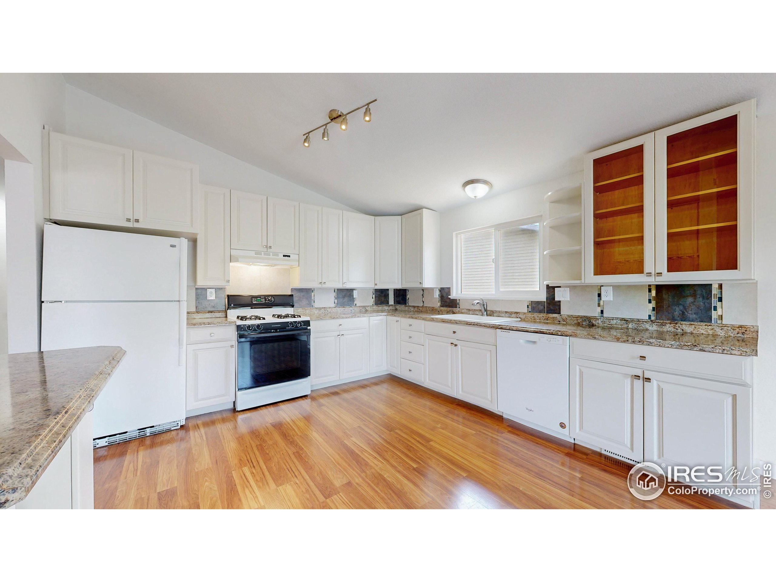 1289 Doric Dr