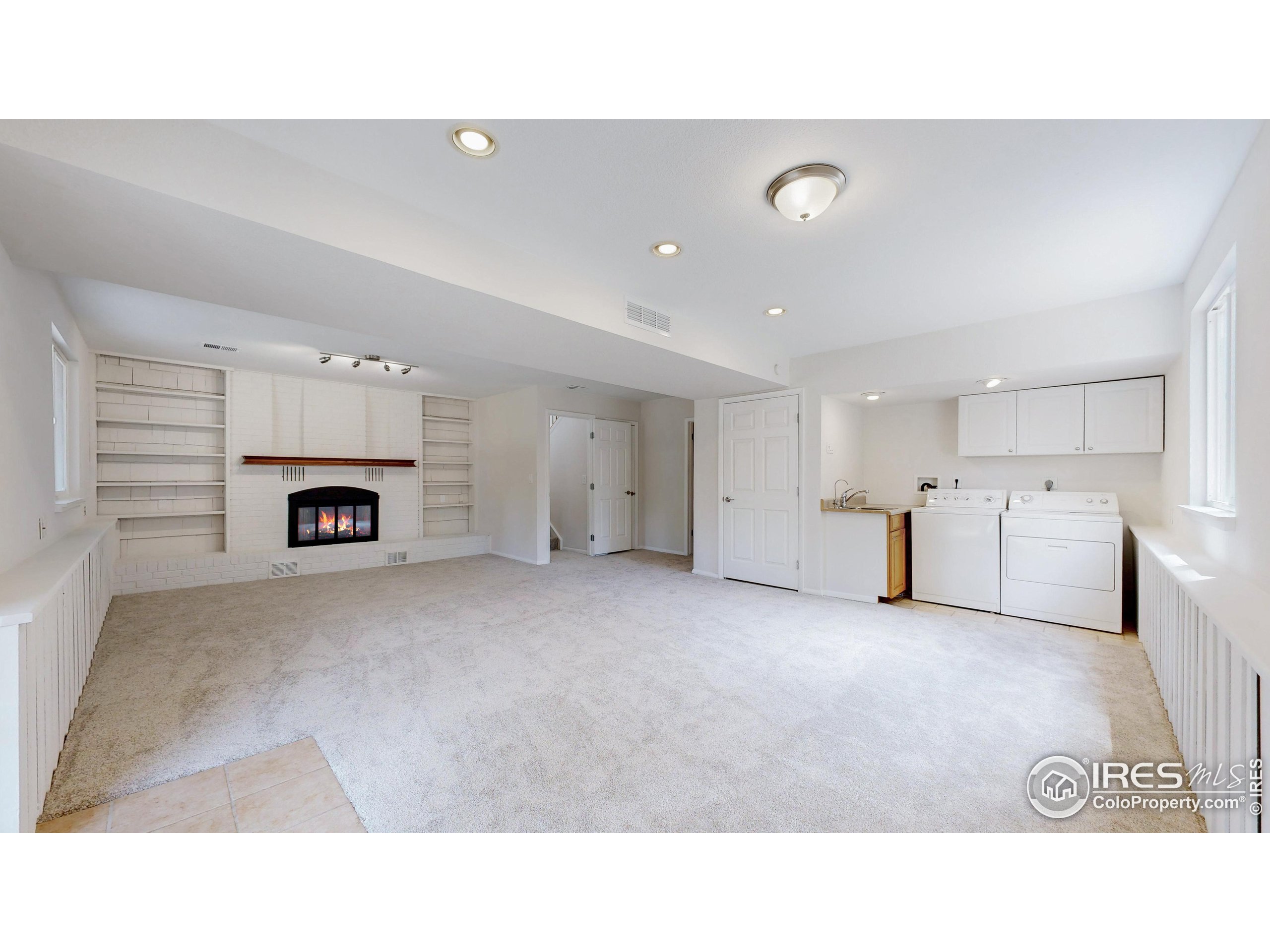 1289 Doric Dr