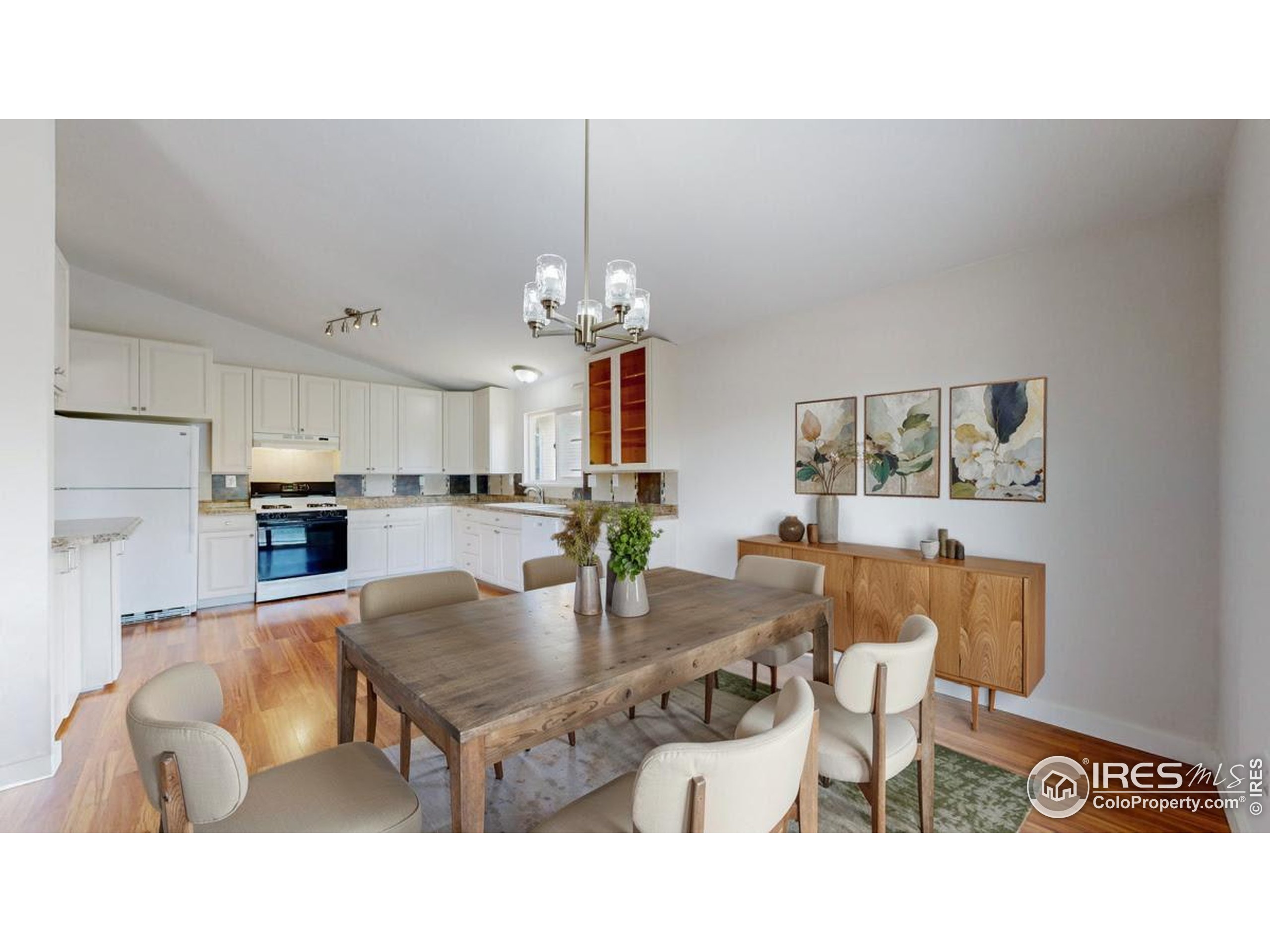 1289 Doric Dr