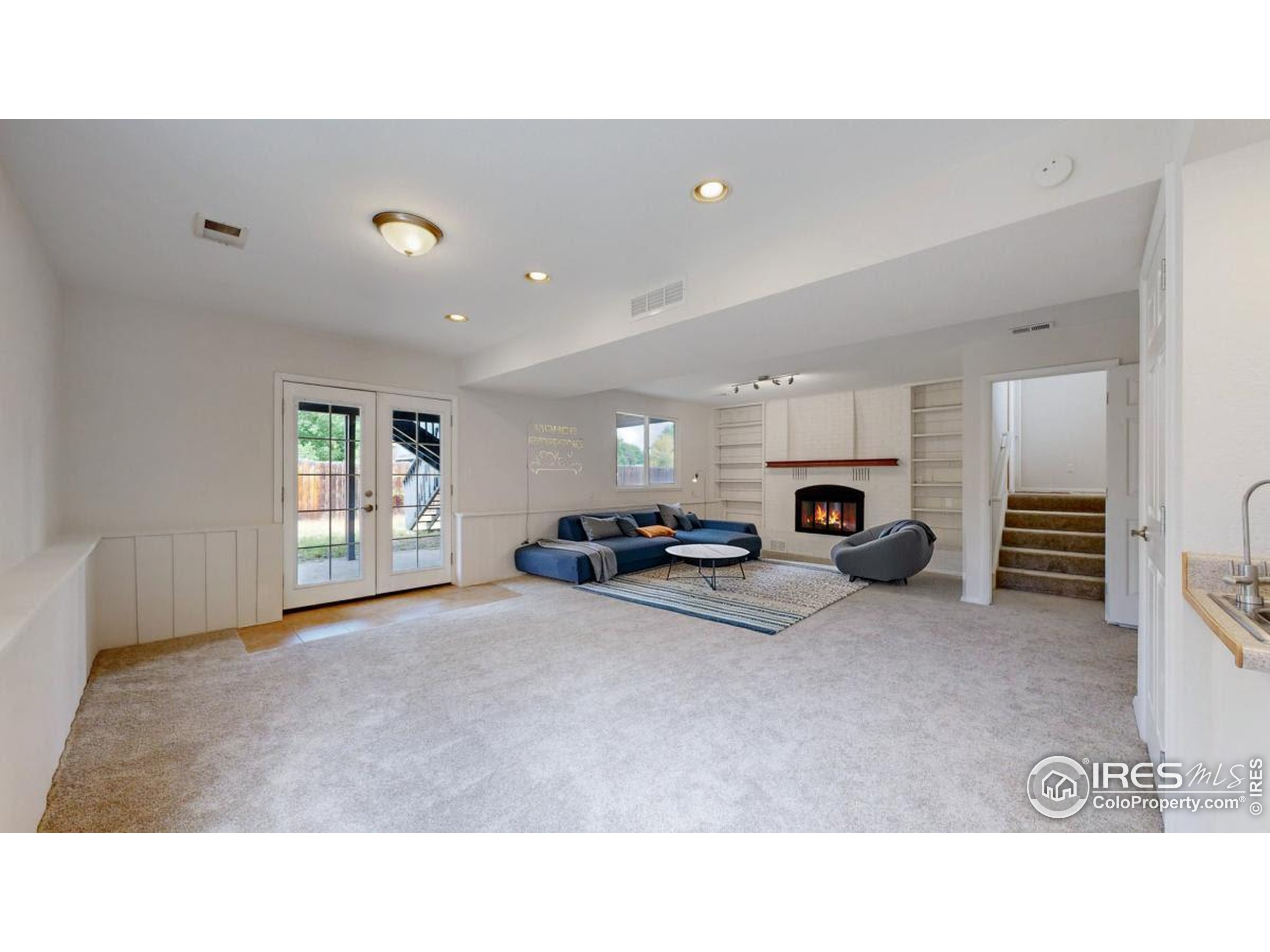 1289 Doric Dr