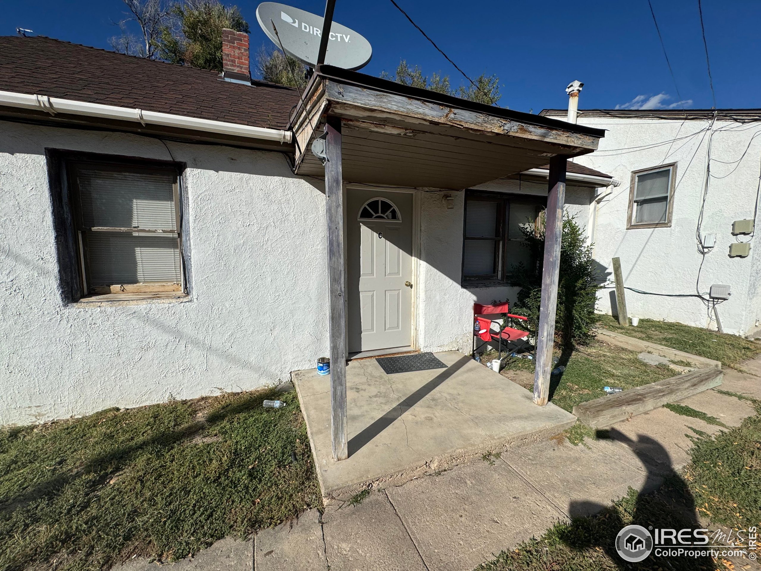 817 Deuel St