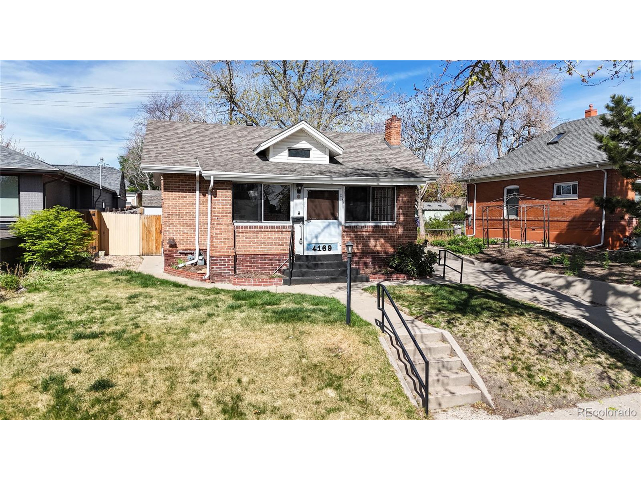 4169 Hooker St