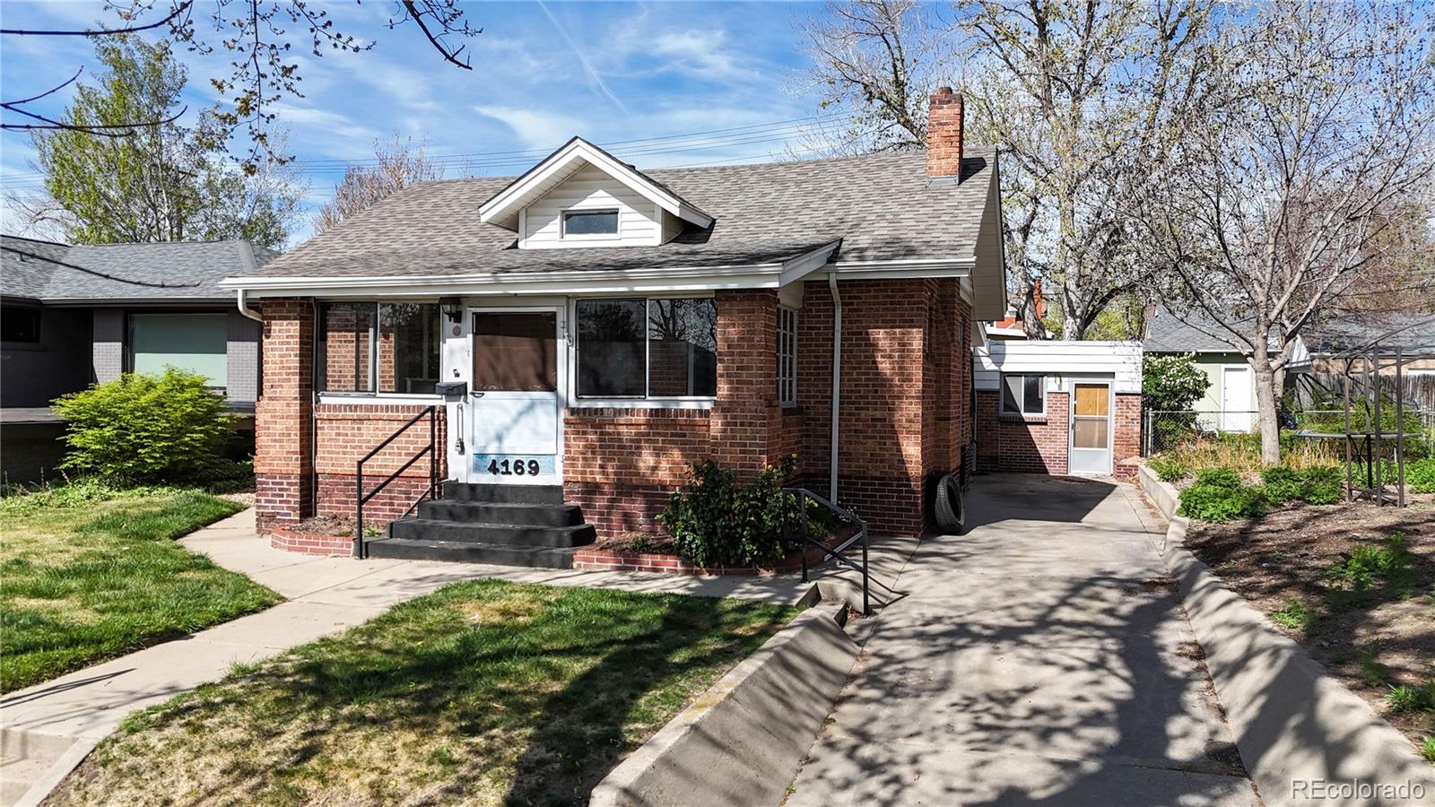 4169 Hooker Street
