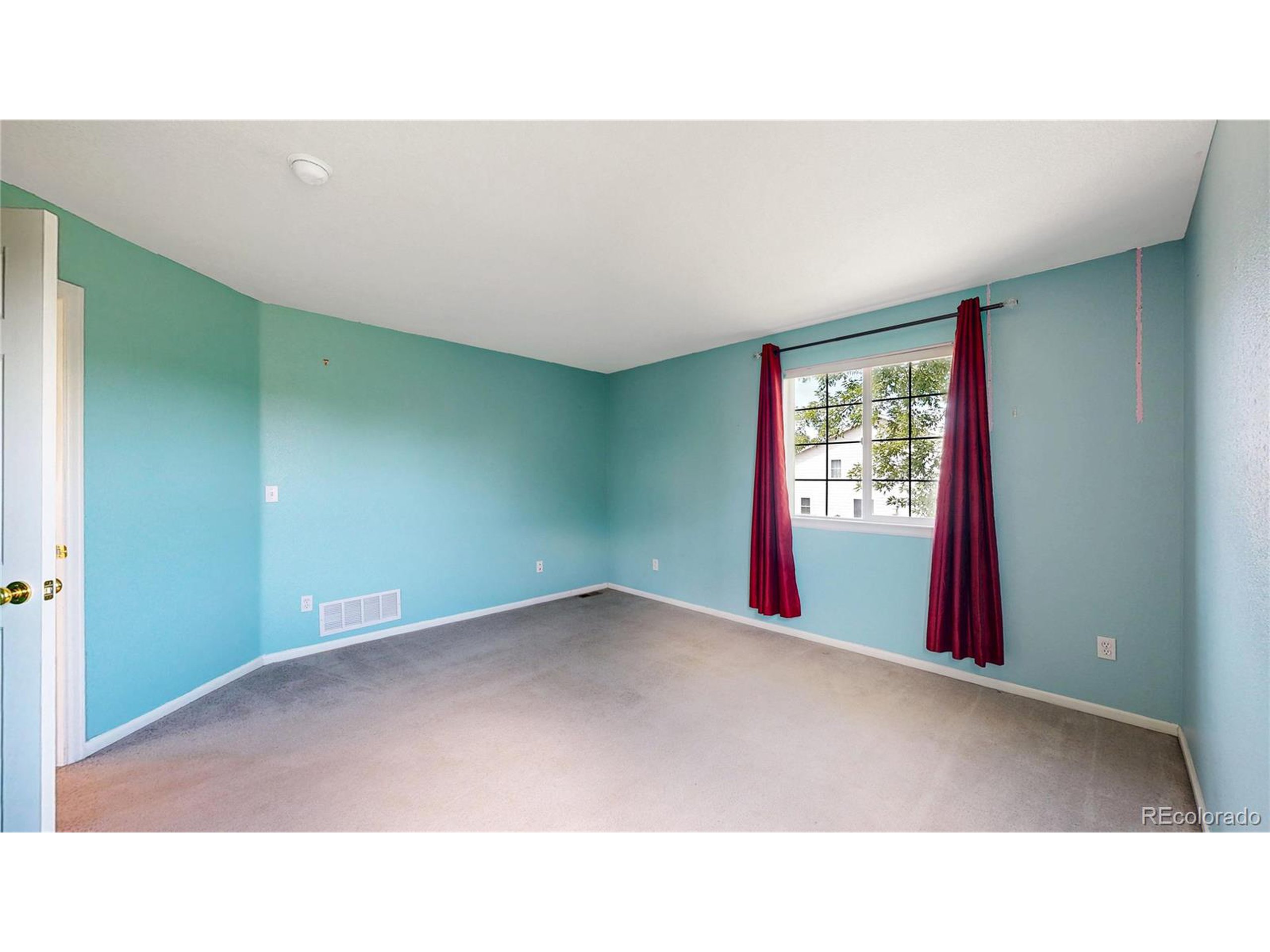 3810 E 92nd Pl