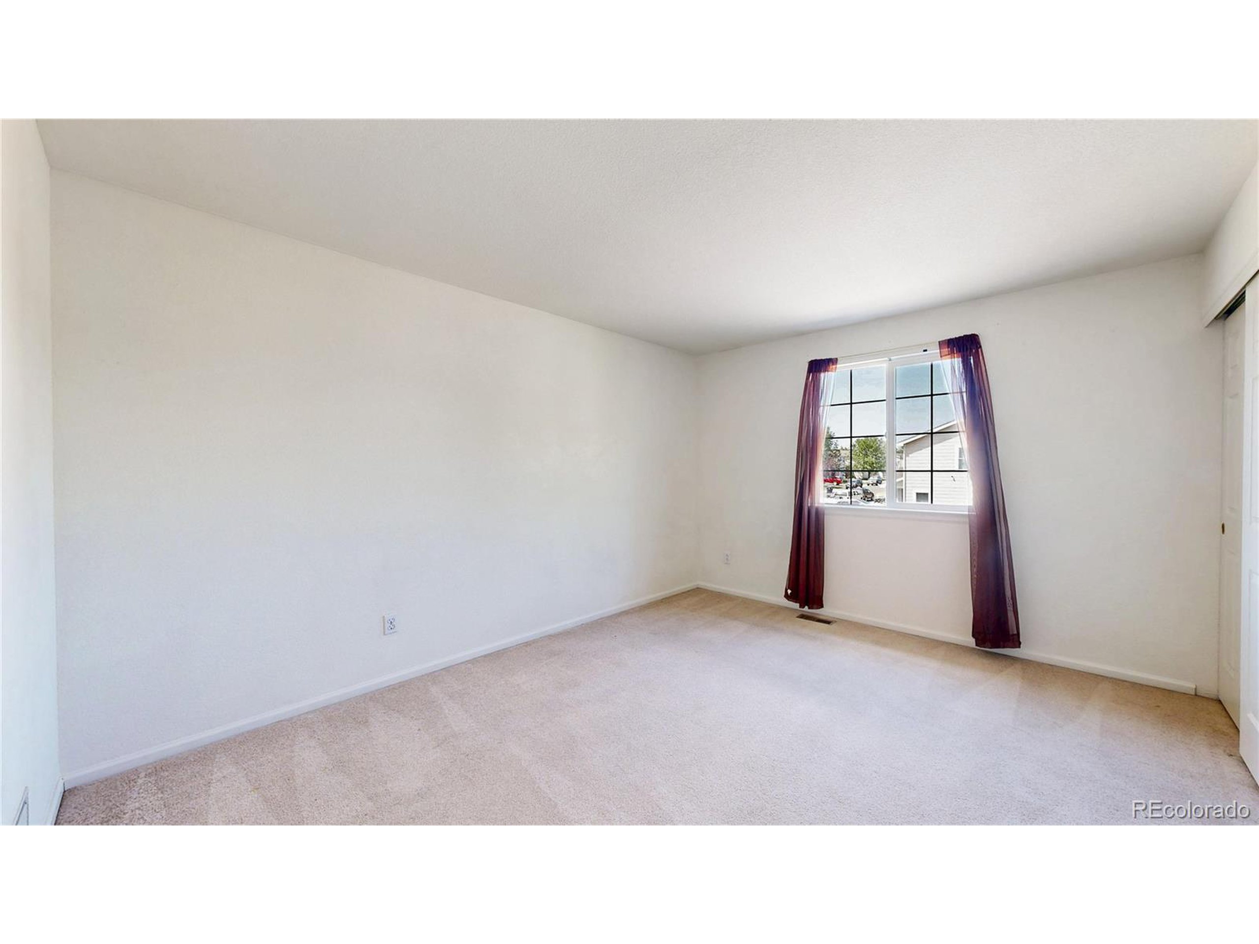 3810 E 92nd Pl