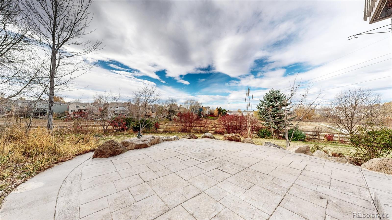 5904 S Ukraine Street