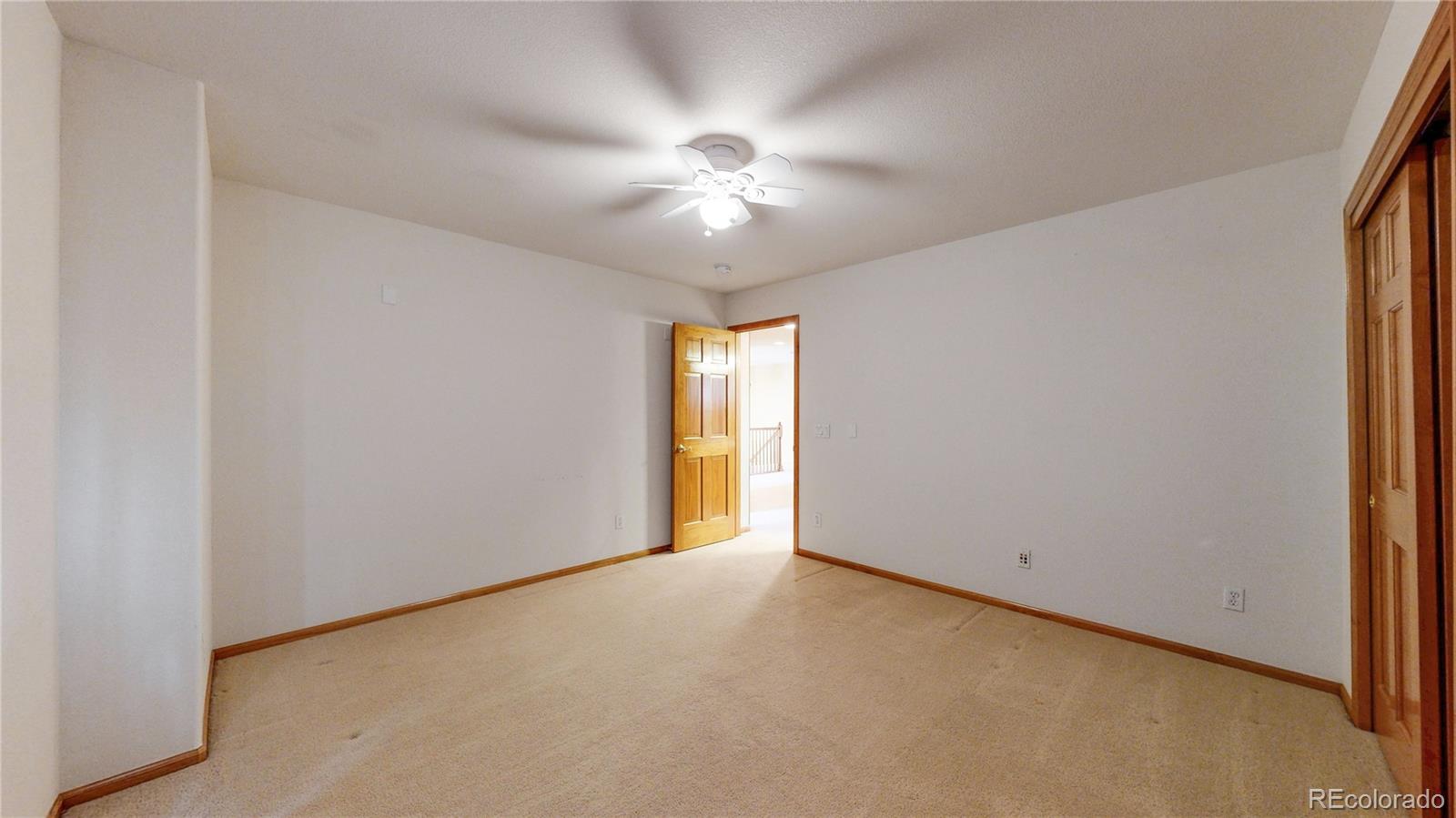 5904 S Ukraine Street