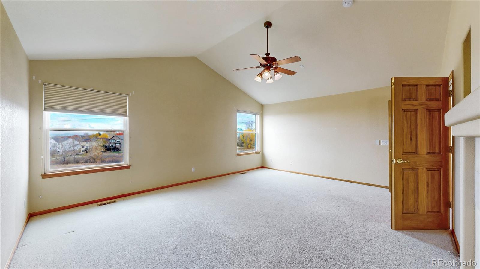 5904 S Ukraine Street