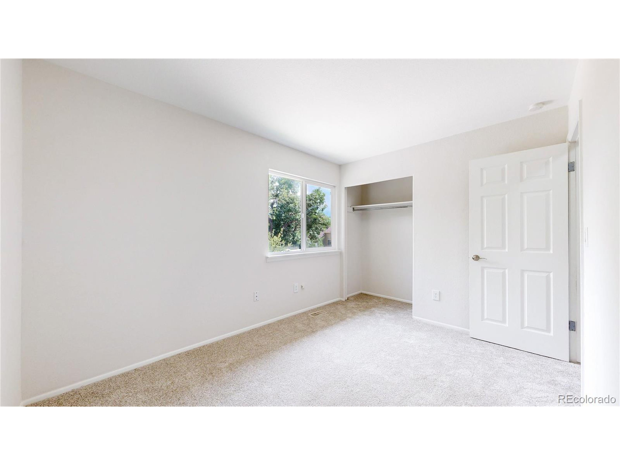 1289 Doric Dr