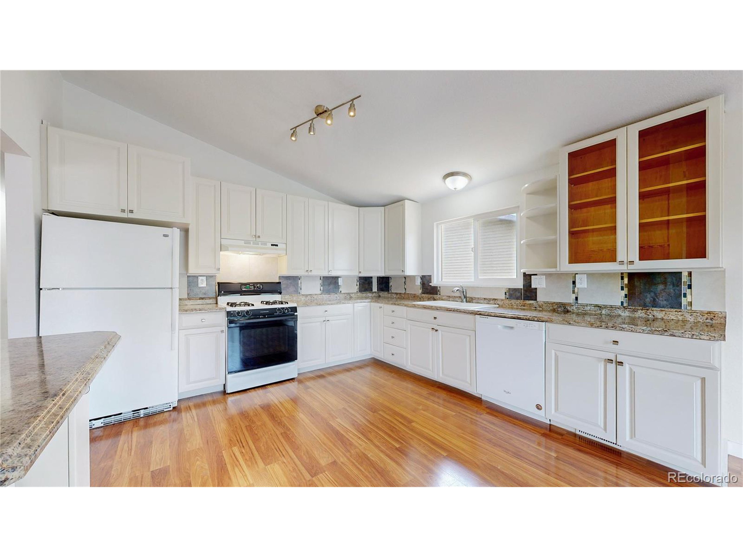 1289 Doric Dr
