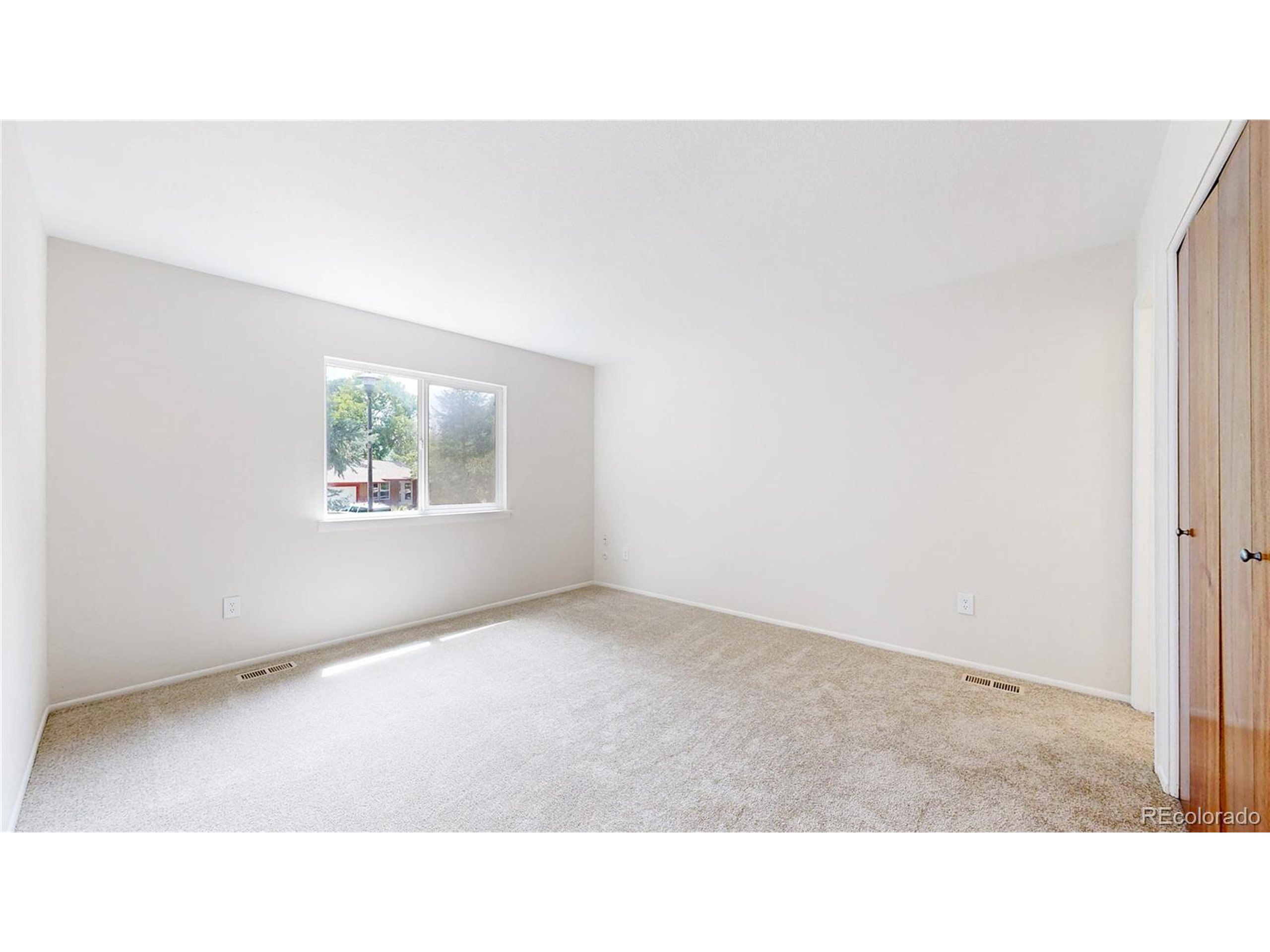 1289 Doric Dr