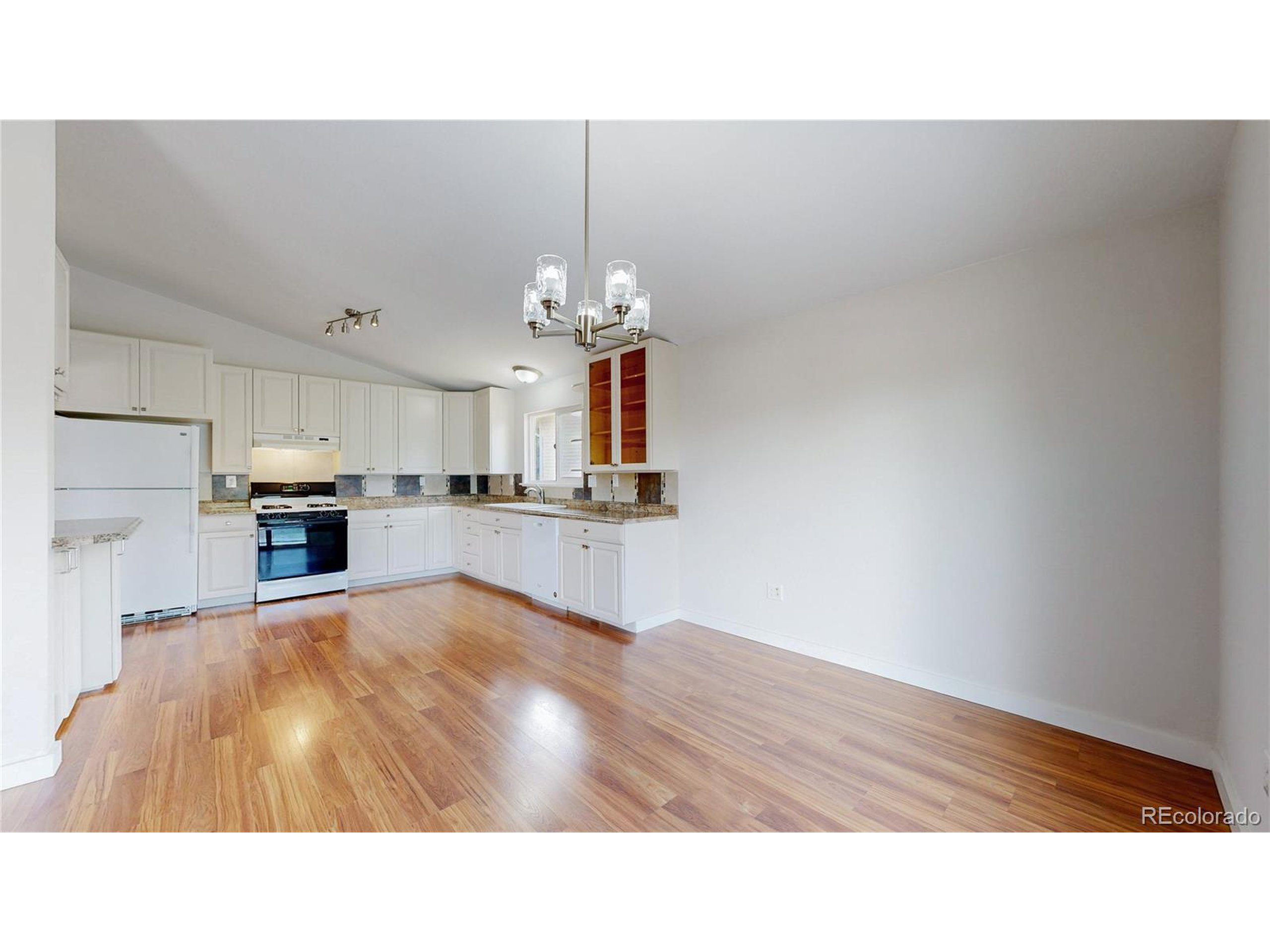 1289 Doric Dr