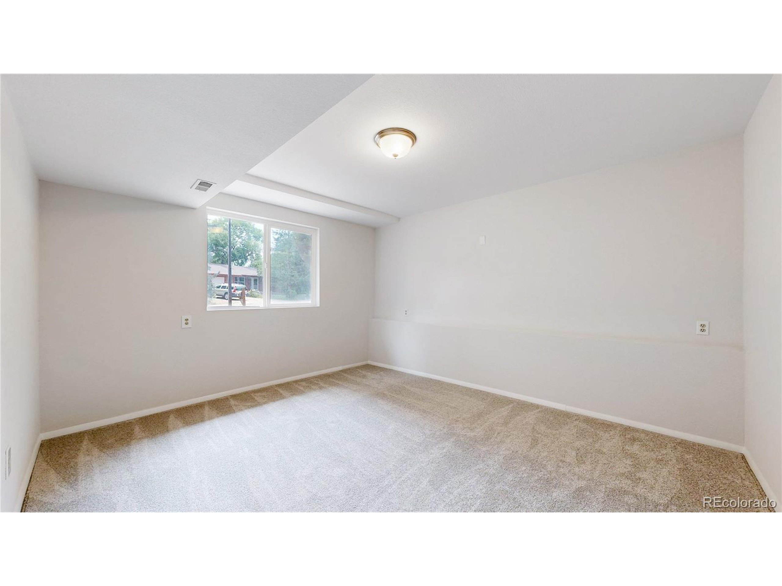 1289 Doric Dr