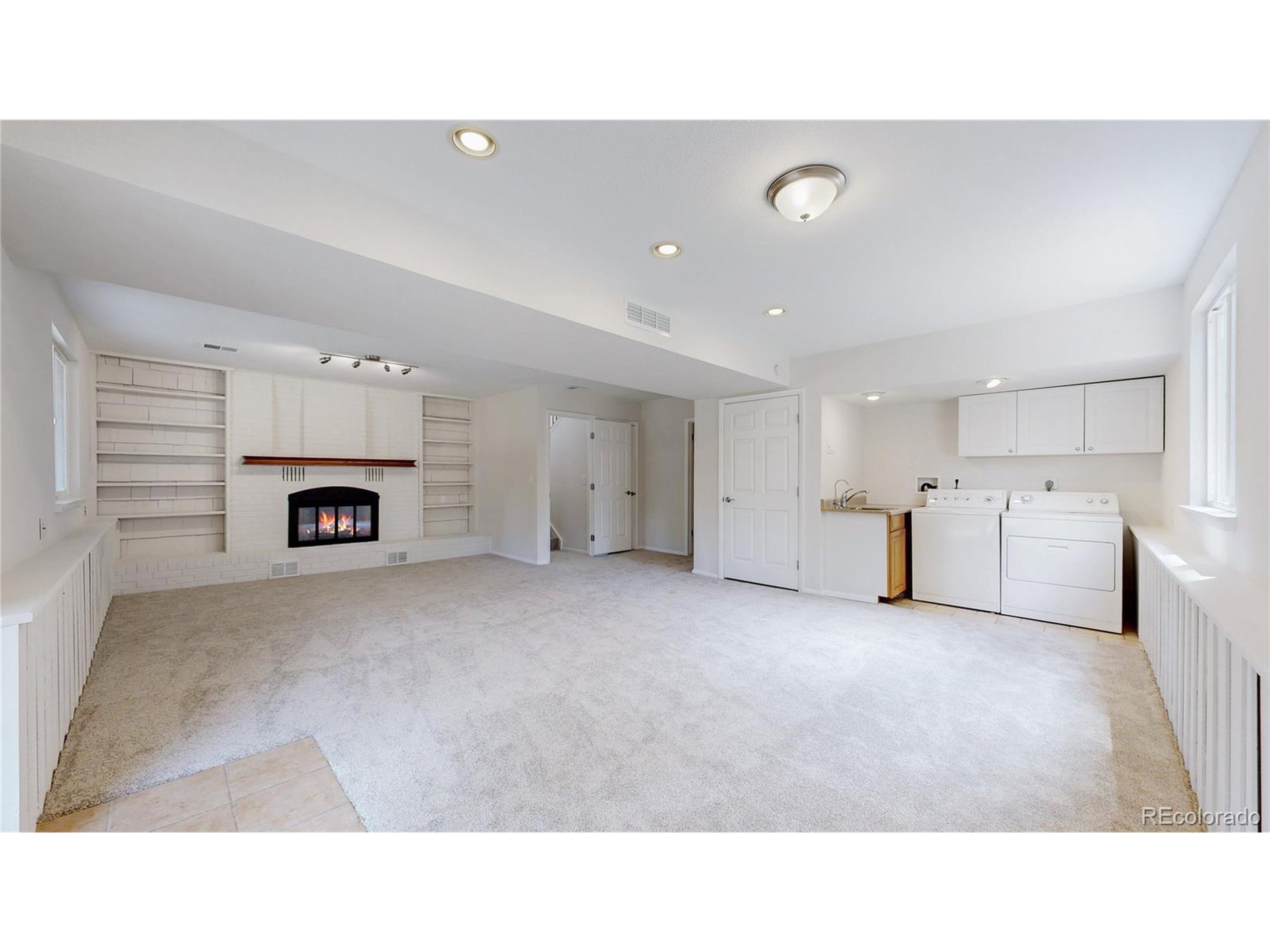 1289 Doric Dr