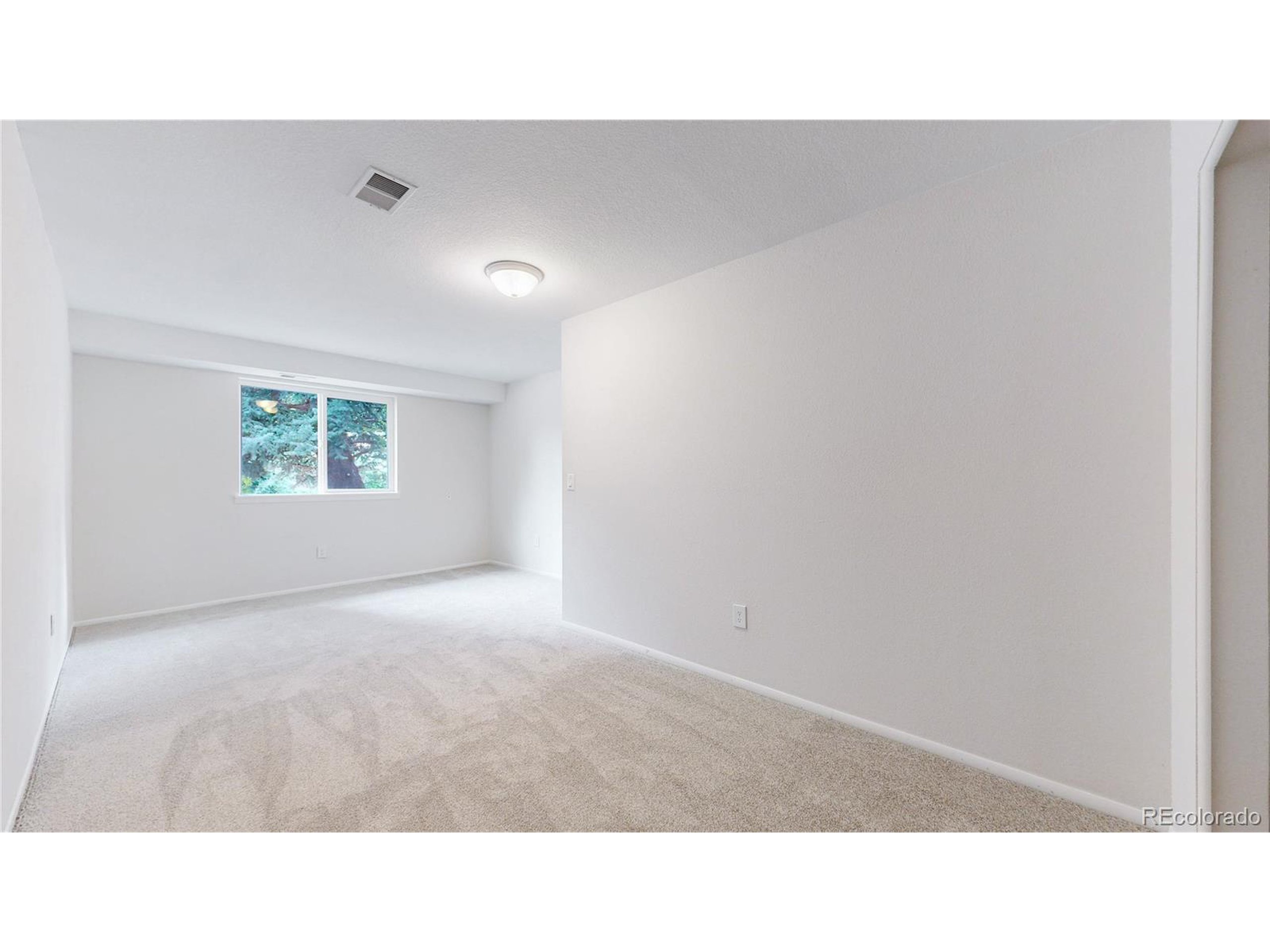 1289 Doric Dr