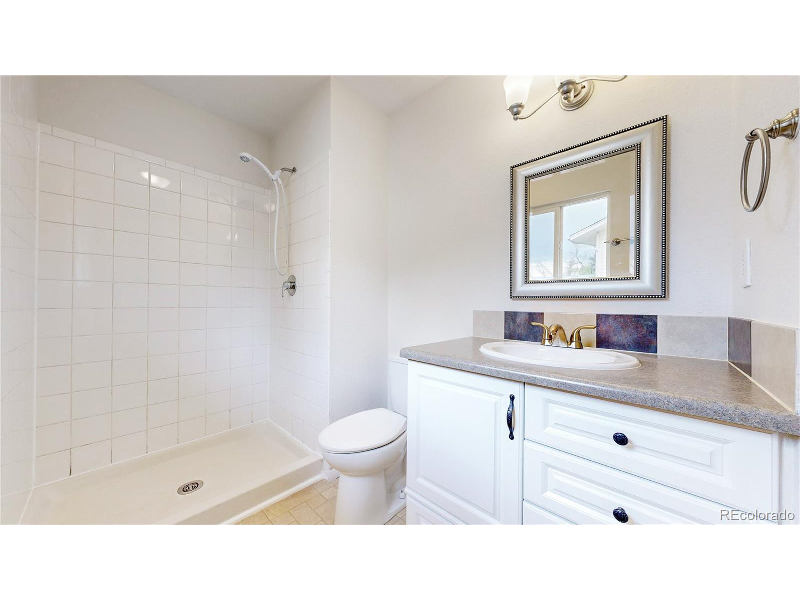 1289 Doric Dr
