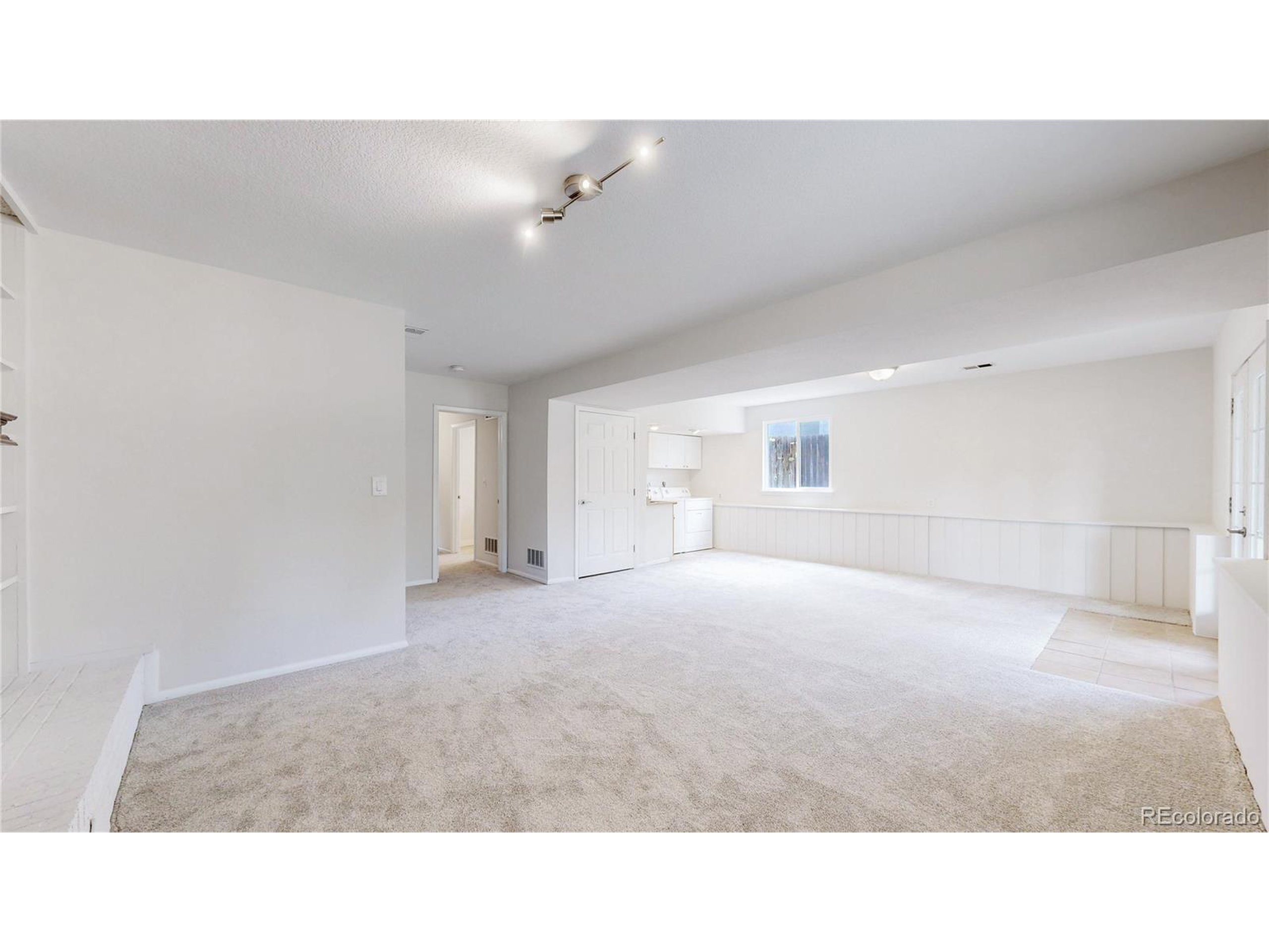1289 Doric Dr
