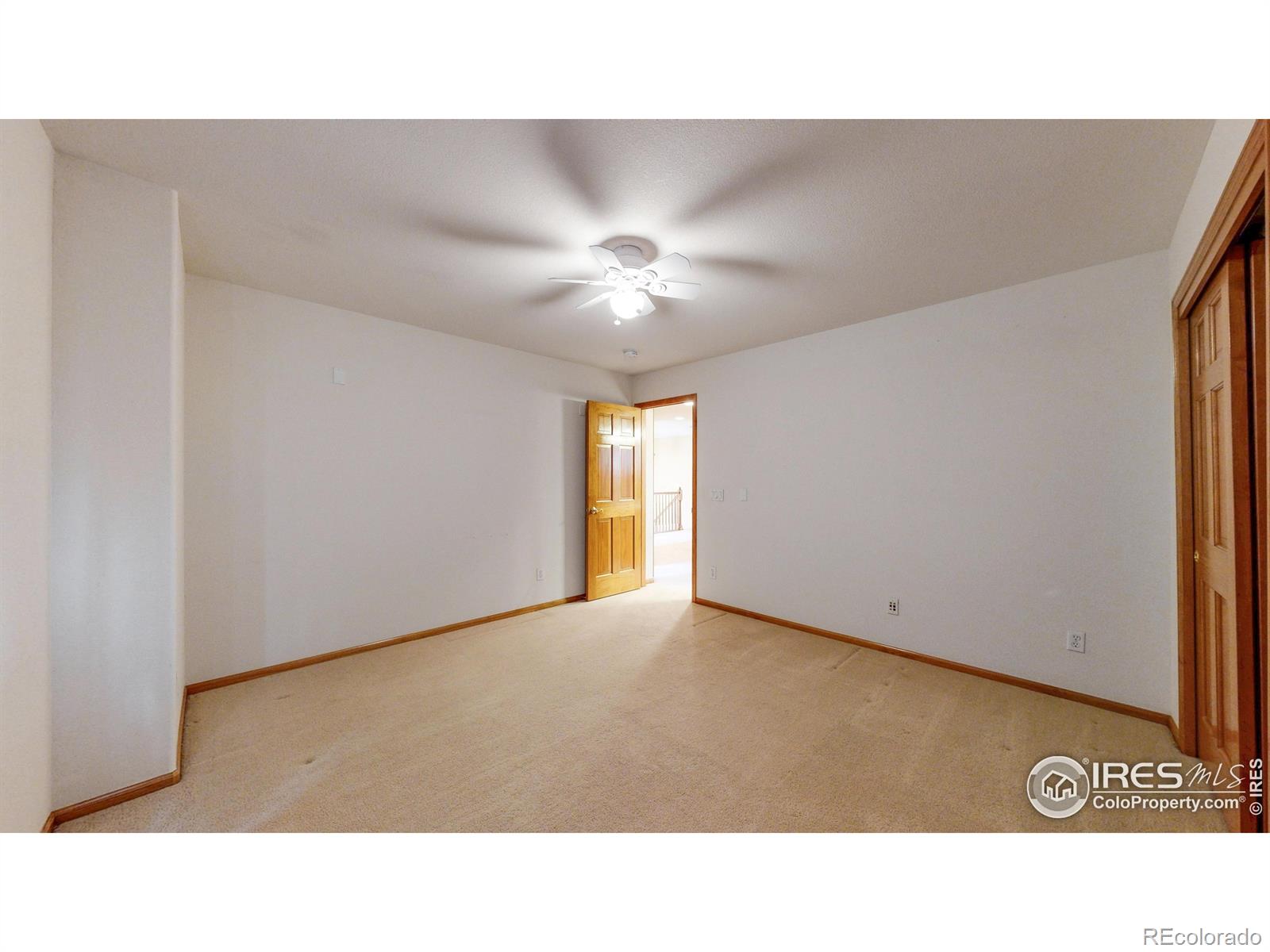 5904 S Ukraine Street