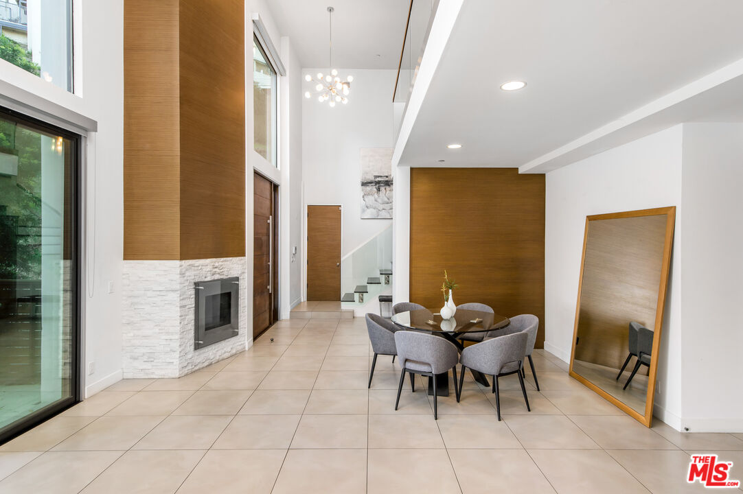 1414 DAWNRIDGE DR