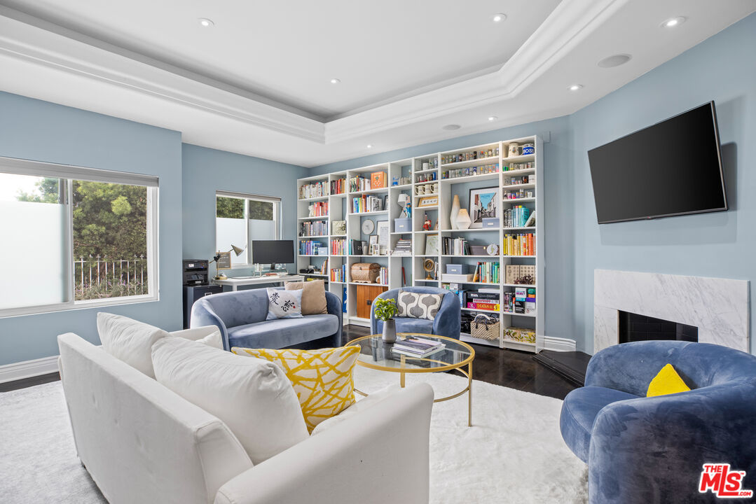 959 N DOHENY DR Unit: 202
