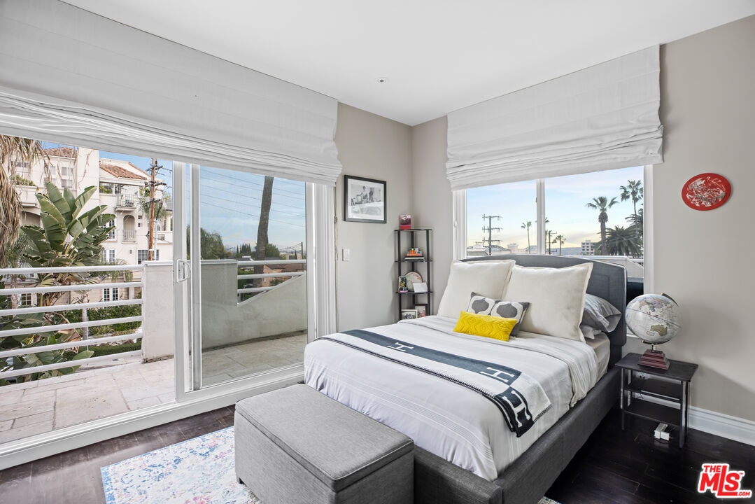 959 N DOHENY DR Unit: 202
