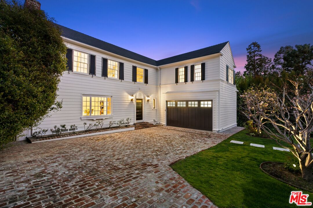 1248 N Wetherly Dr