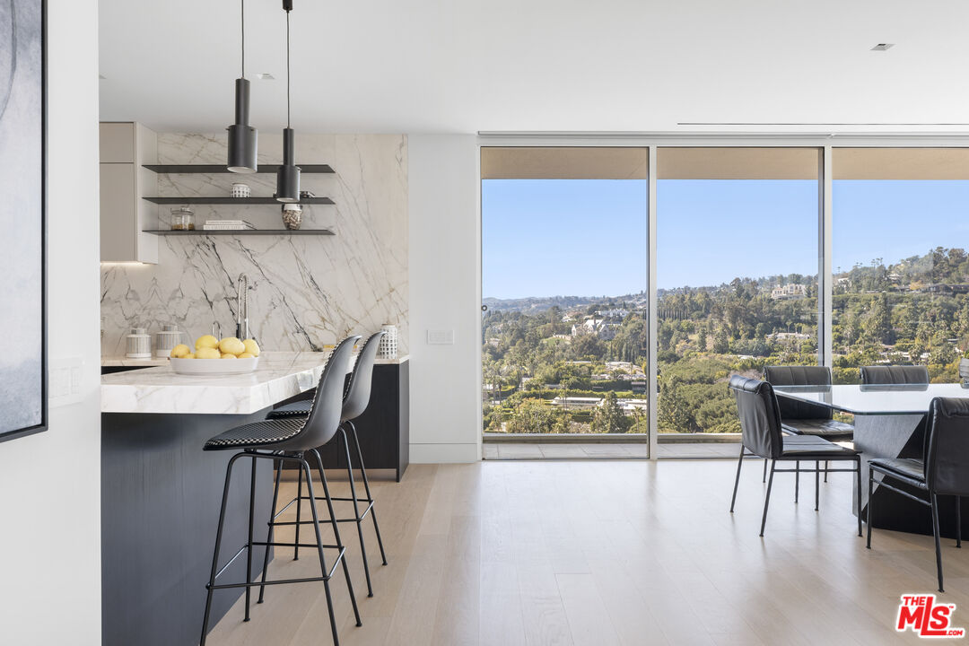 9255 Doheny Rd Unit: 1901