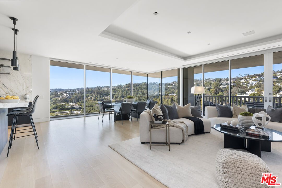 9255 Doheny Rd Unit: 1901