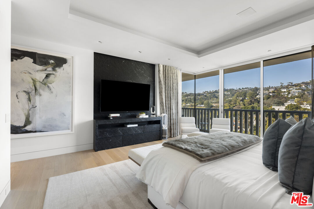 9255 Doheny Rd Unit: 1901